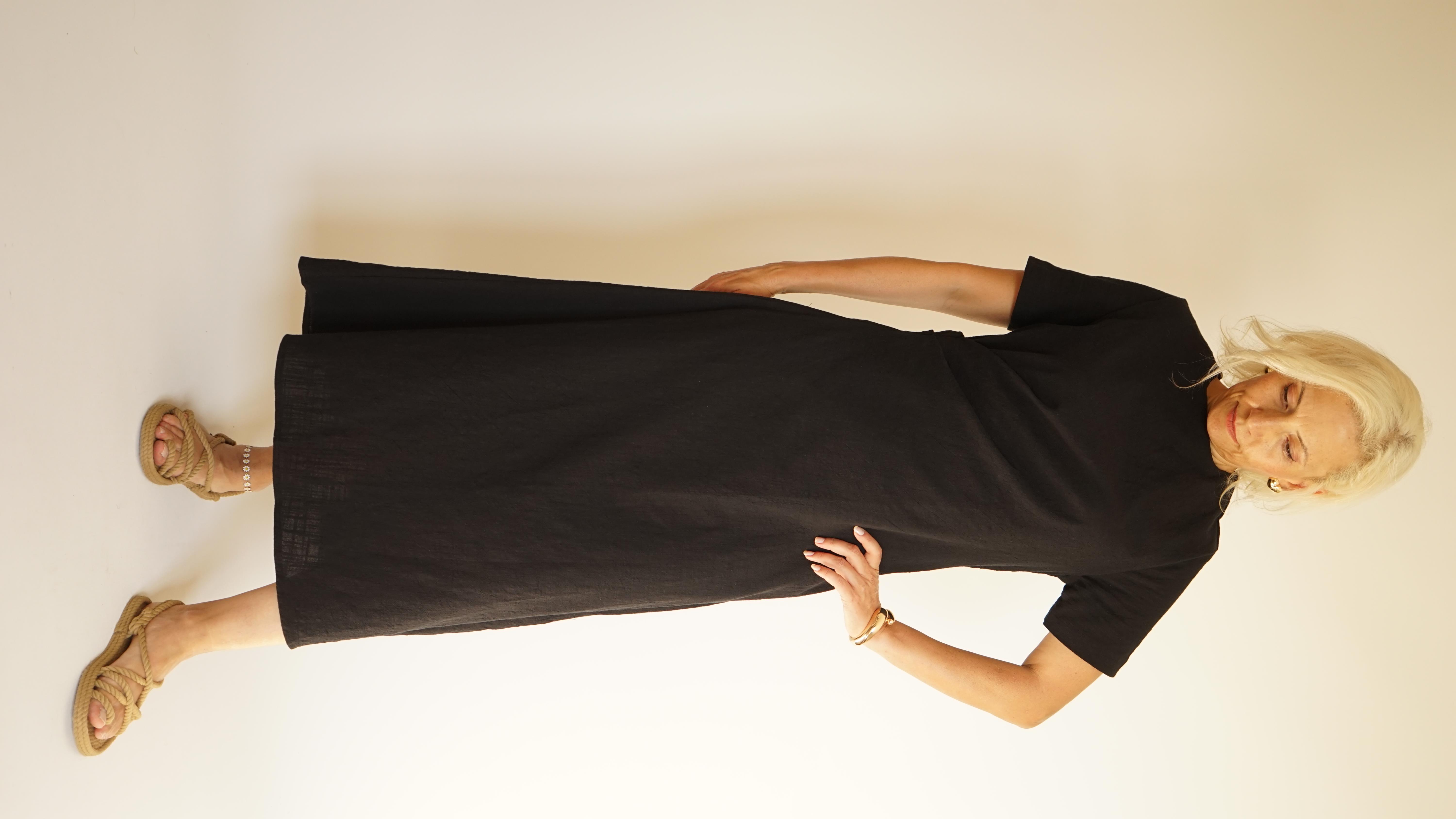 kısa kollu drapeli keten elbise