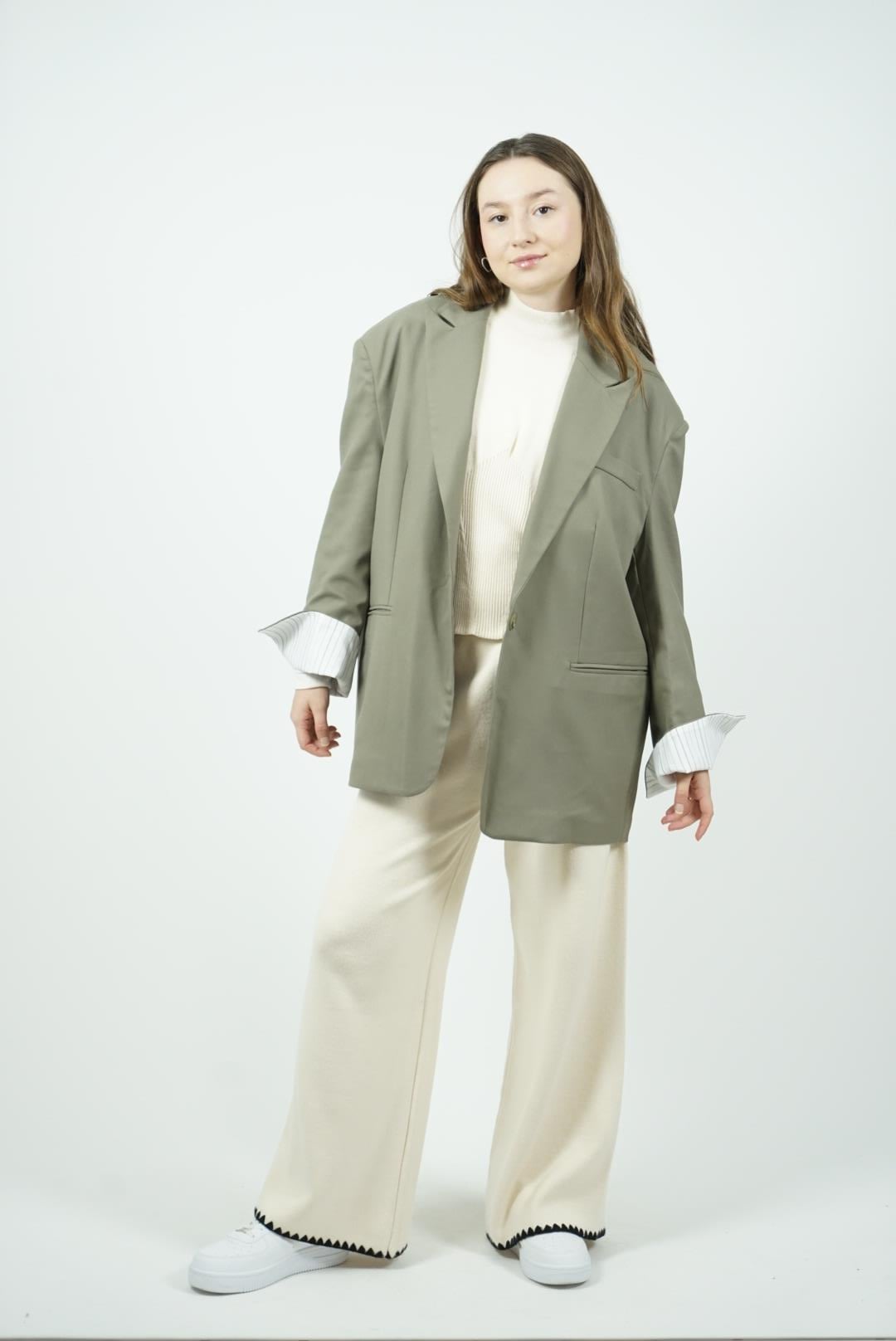 kol çizgi detay haki ceket