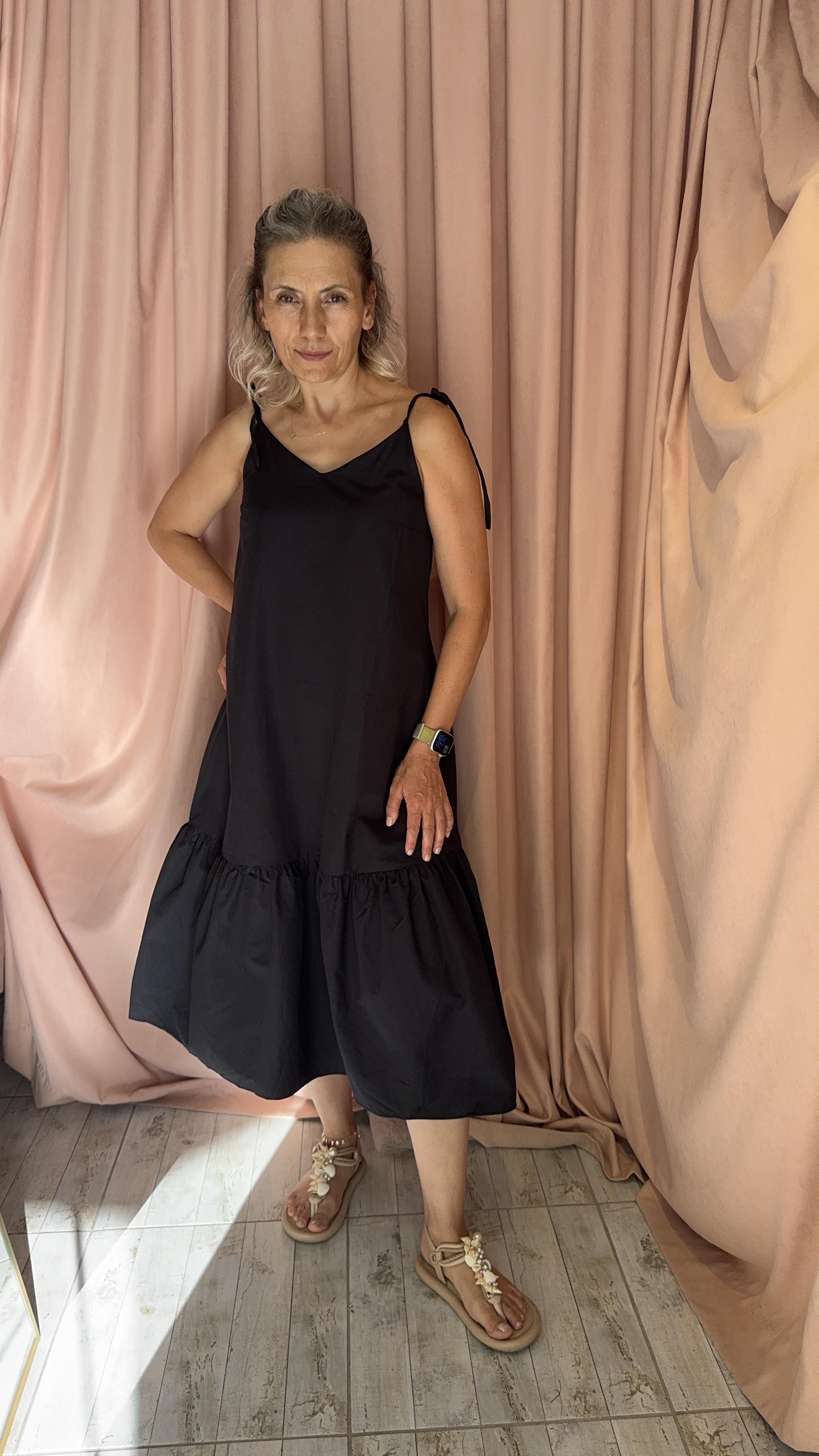 OMUZDAN BAĞLAMALI ELBİSE