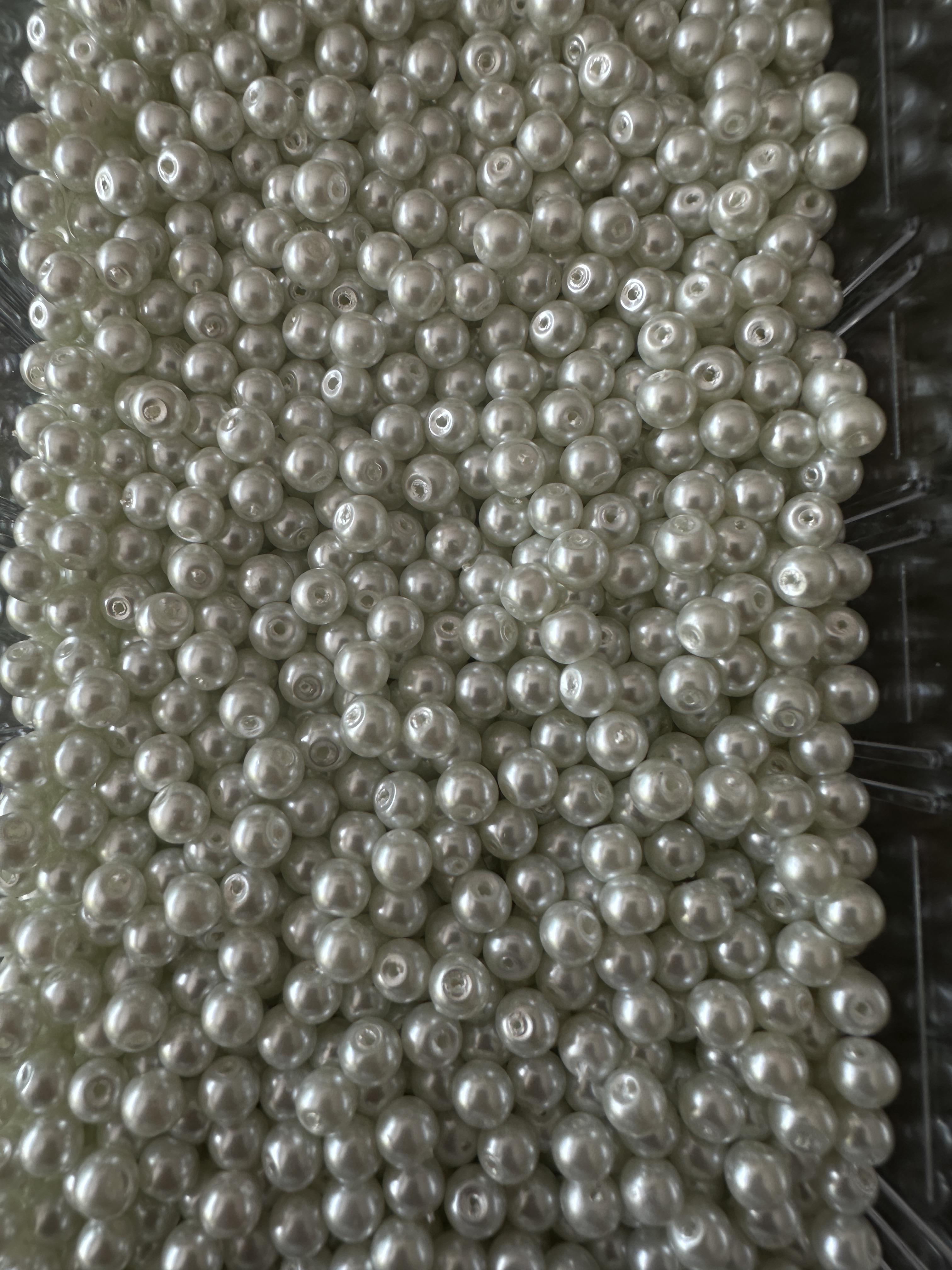Beyaz renk Cam inci boncuk 6 mm (100 gram)