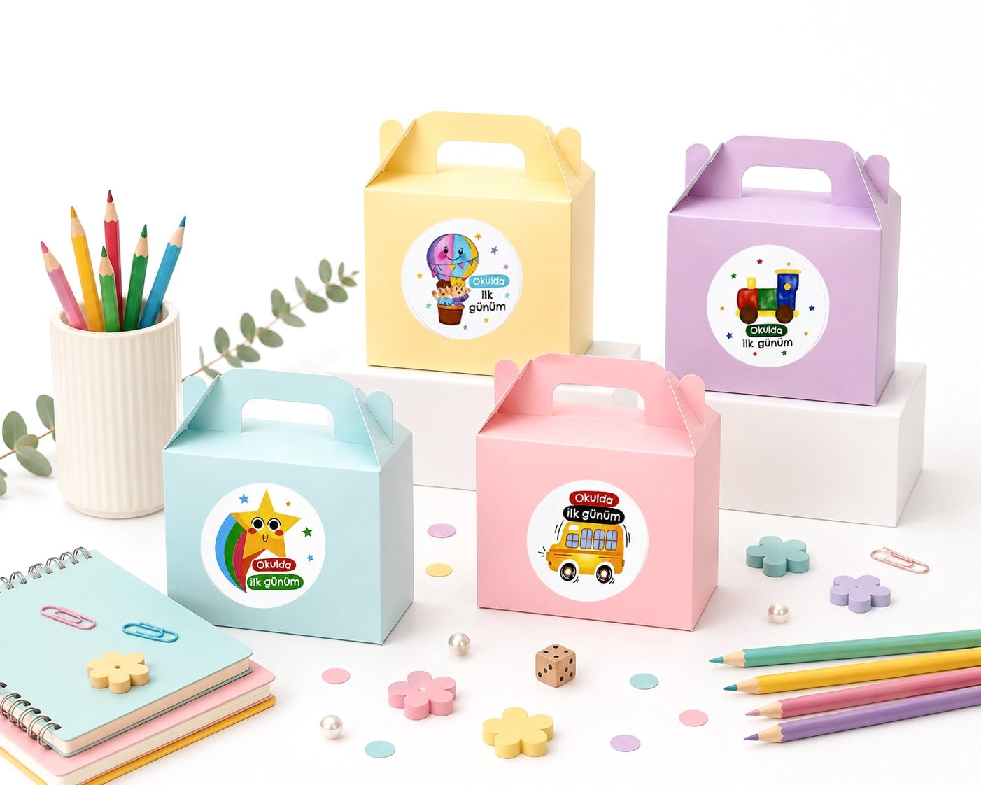 10x14 cm Karışık Renkli Karton Hediye Kutusu Okulda İlk Günüm Etiketli 12li Set