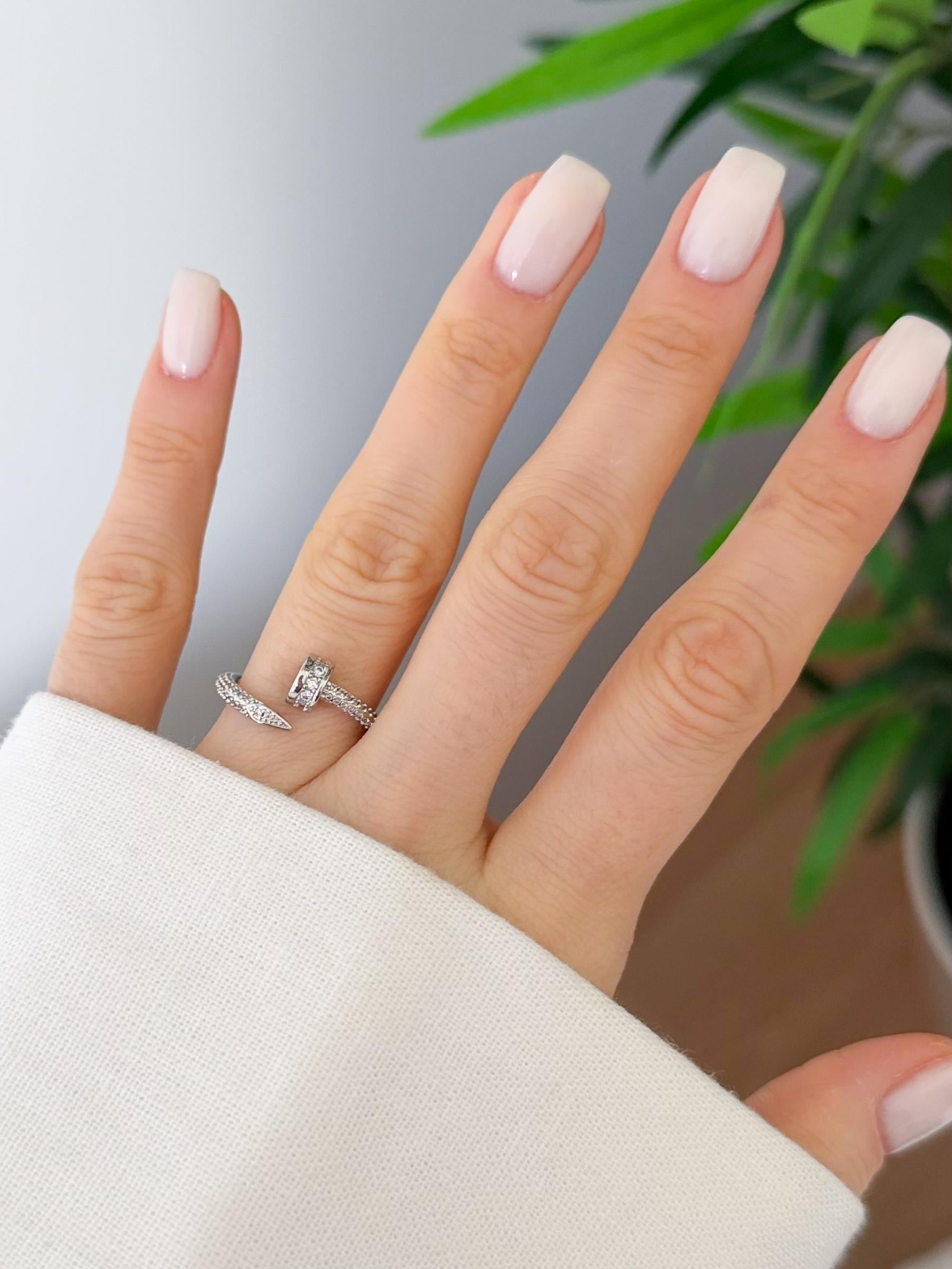 Çelik Çivili Yüzük (Ayarlanabilirdir)