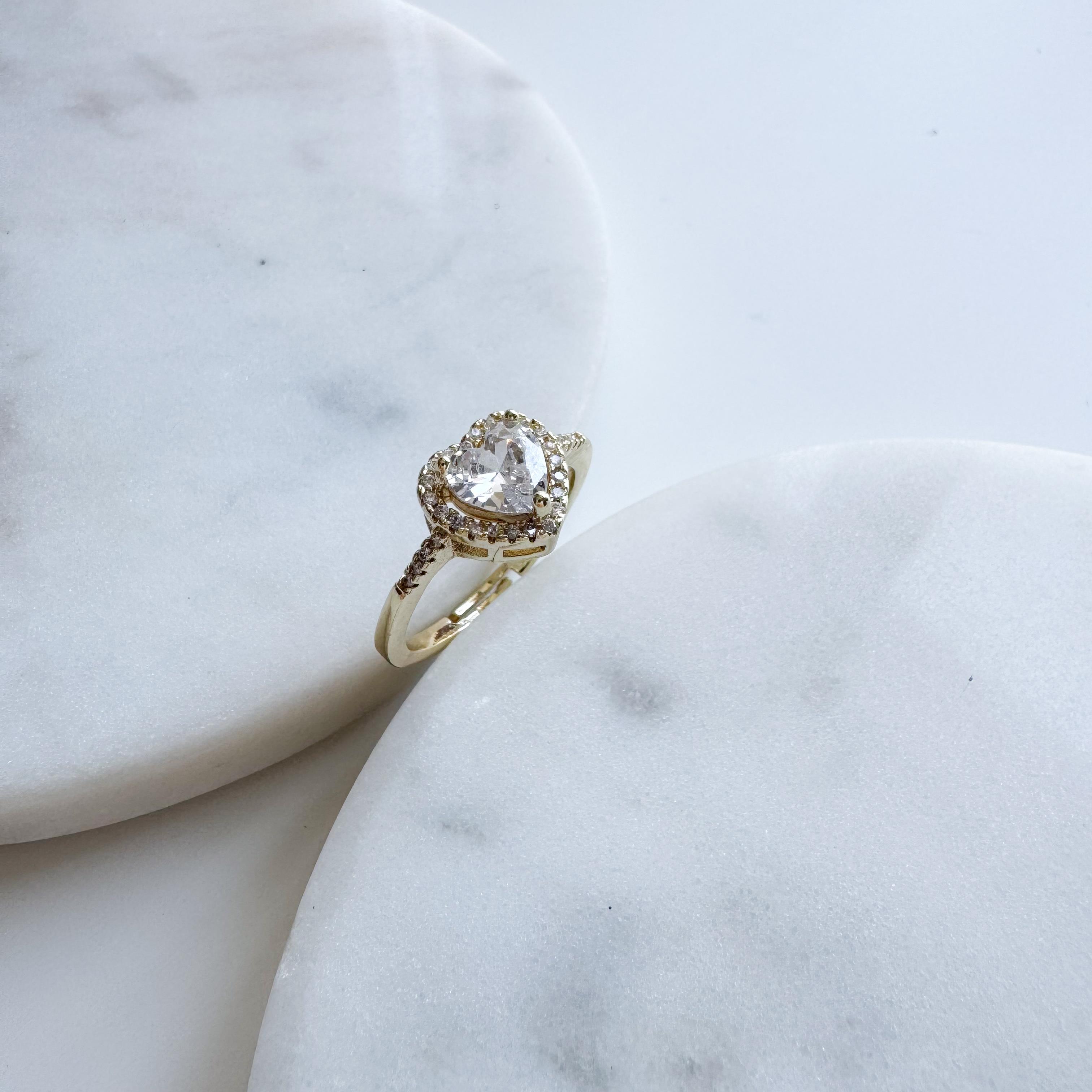 Çelik Taşlı Kalpli Yüzük