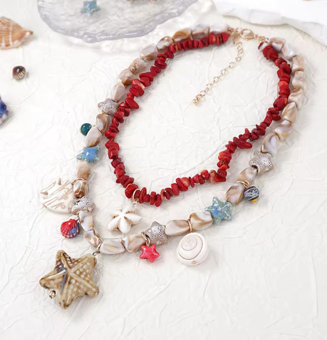 Mercan Charmlı Kolye