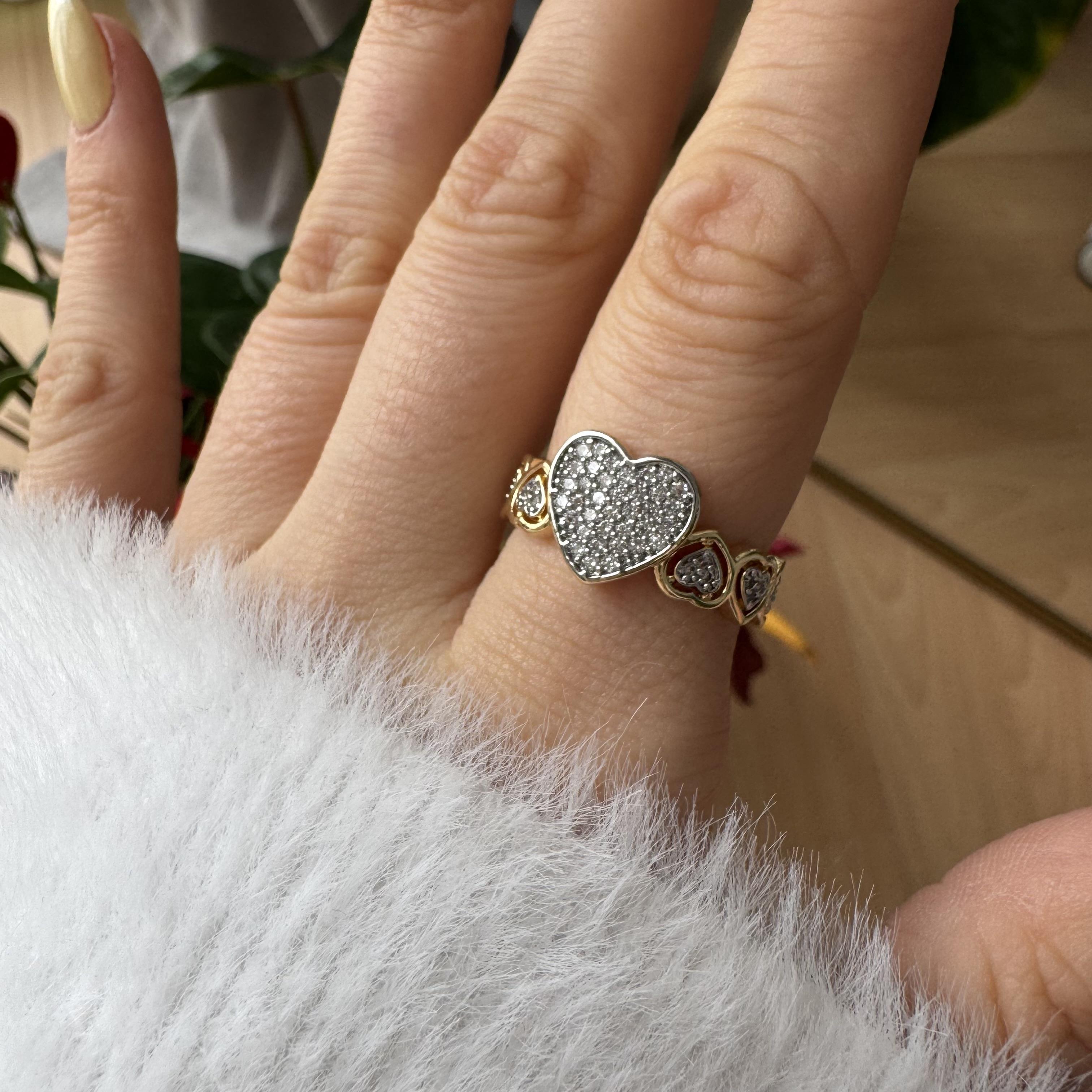 Çelik Kalpli Yüzük