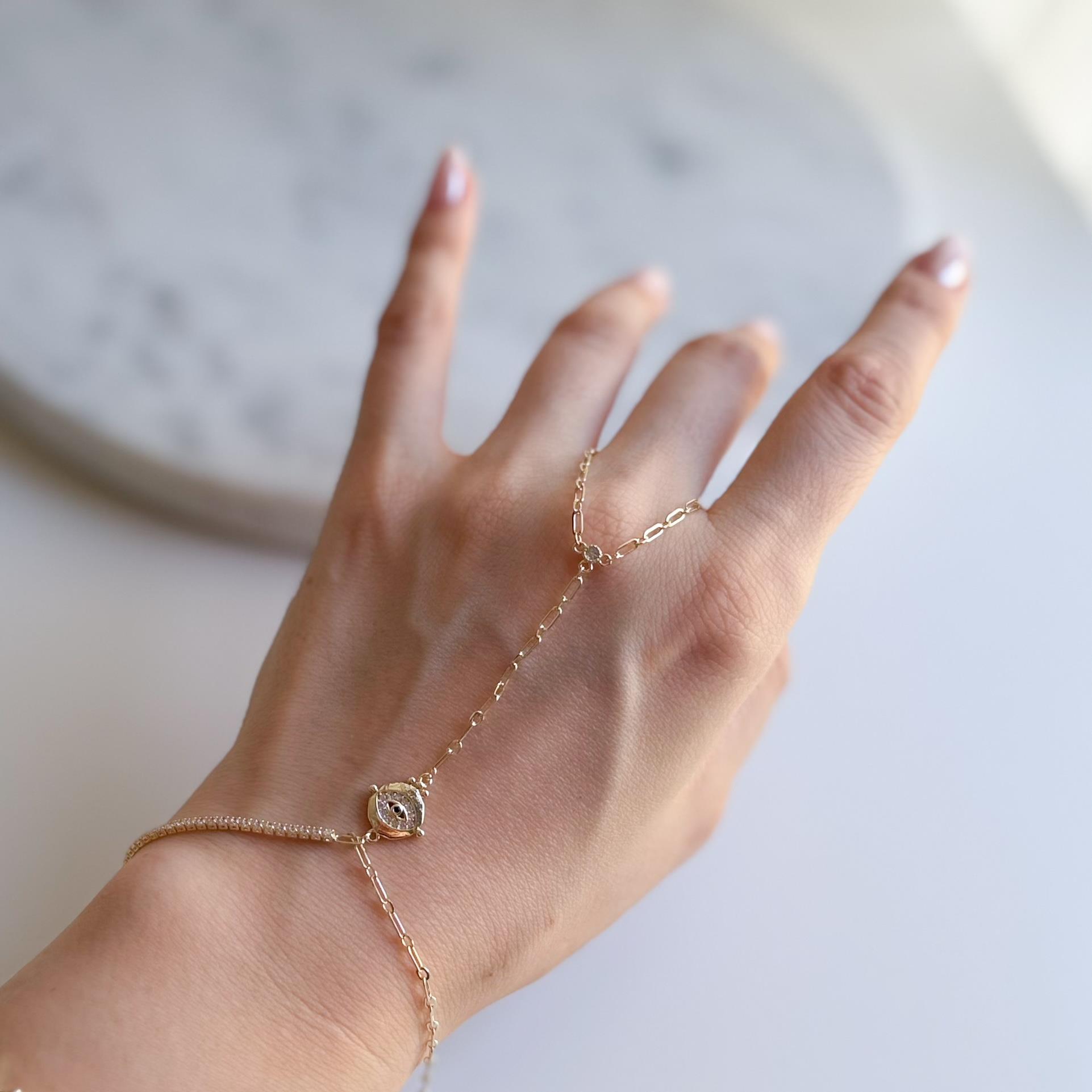 Çelik Nazarlı Şahmeran