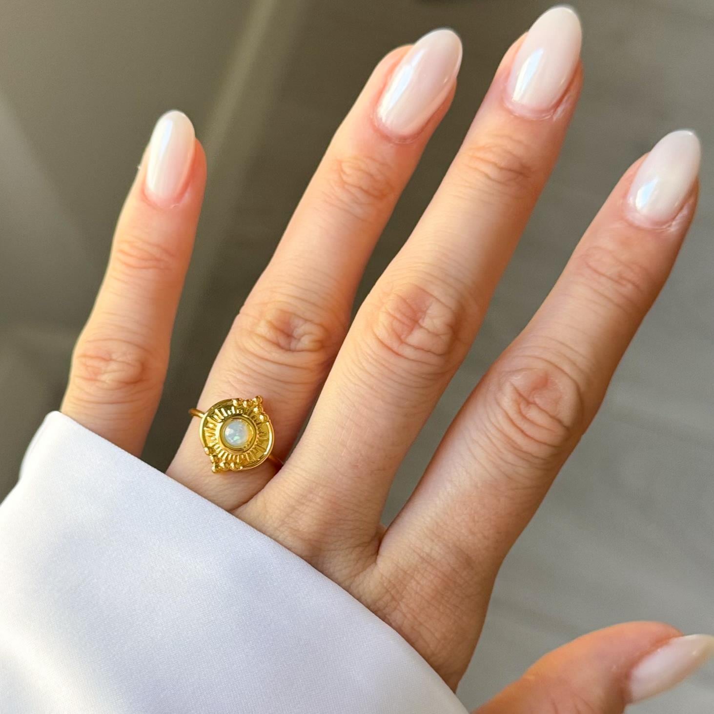 Çelik Opal Taşlı Yüzük