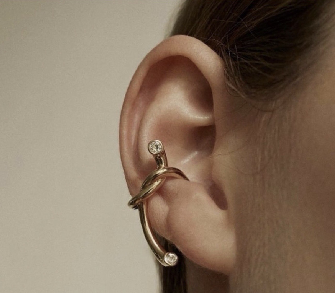 Çelik Taşlı Earcuff
