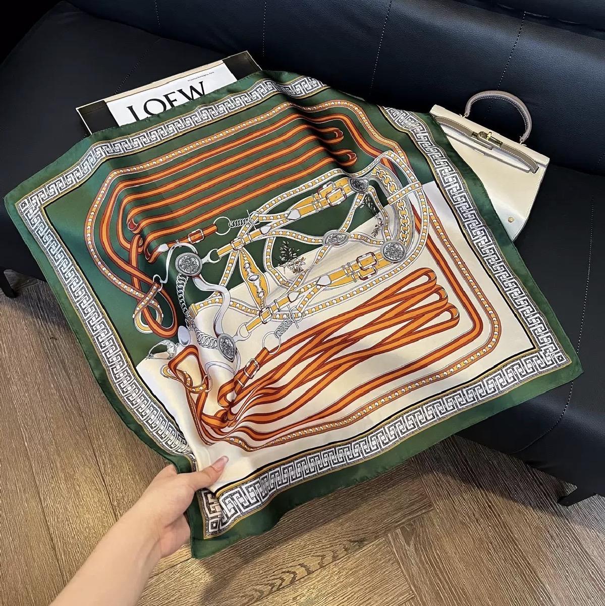 Desenli Şal-Fular 70x70