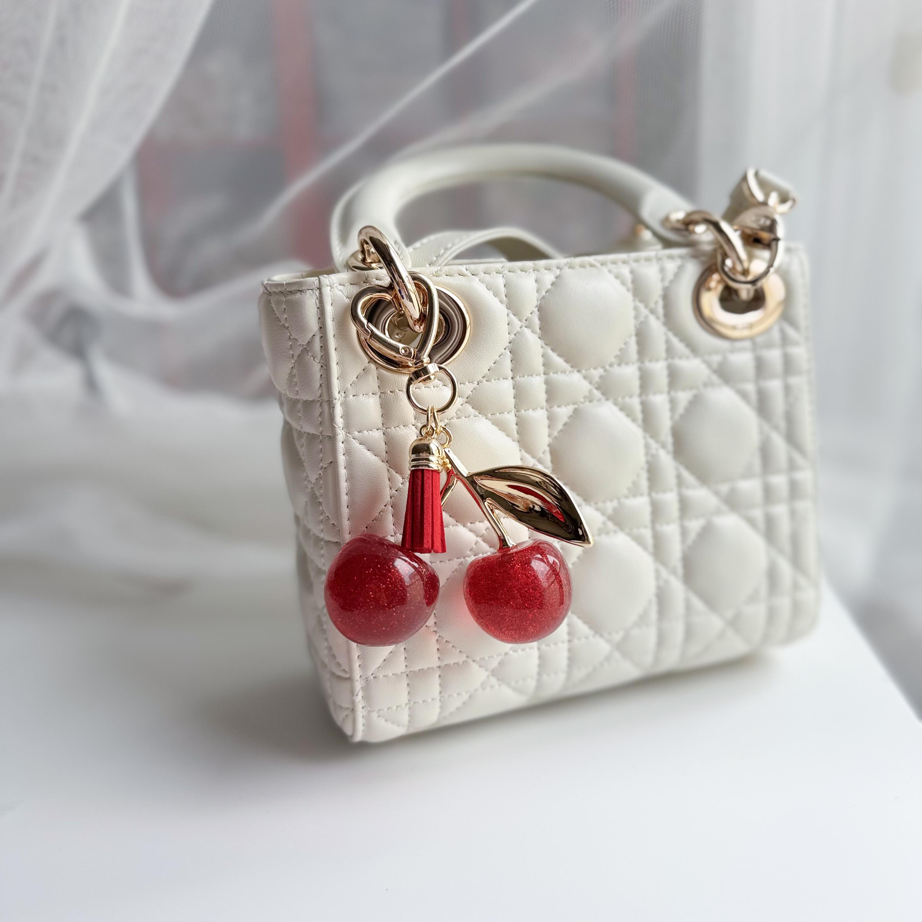 Kiraz Çanta Aksesuarı