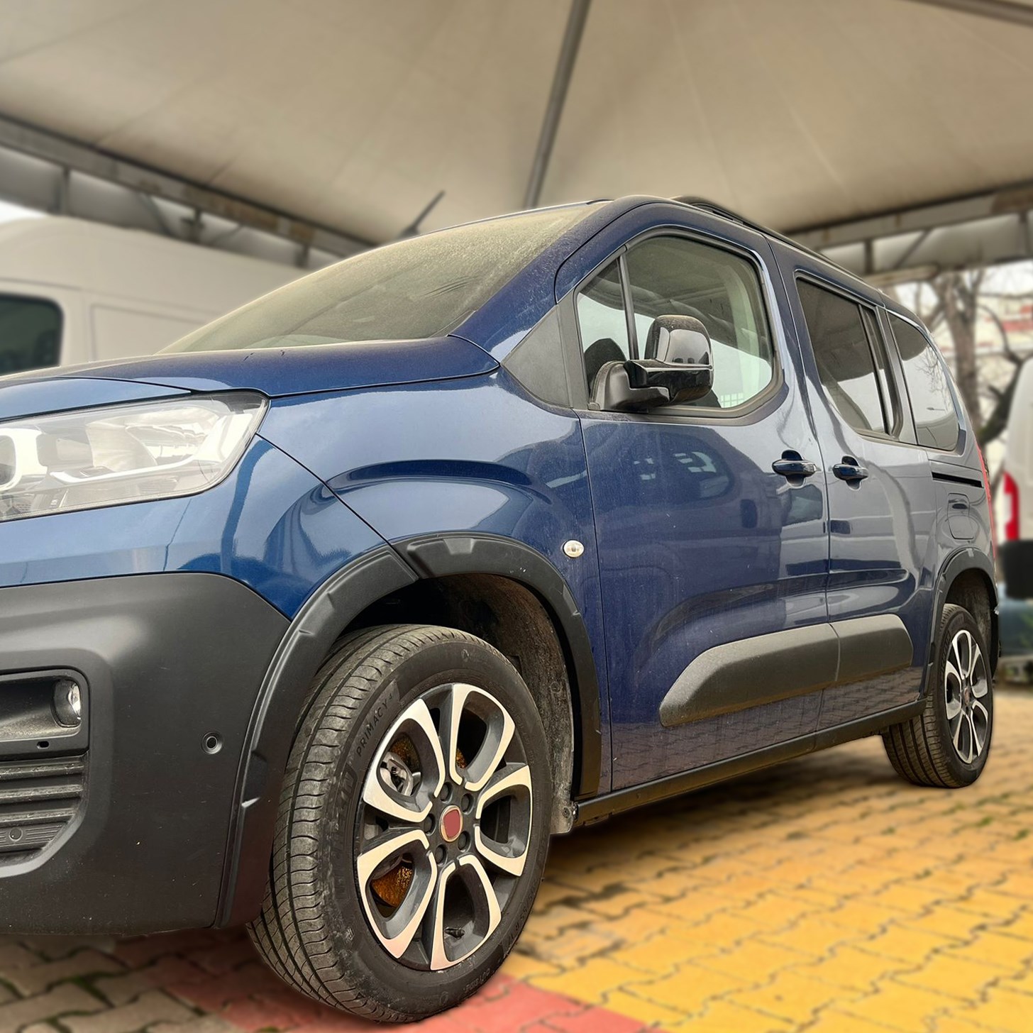 FIAT DOBLO 2023- ÇAMURLUK DODİK