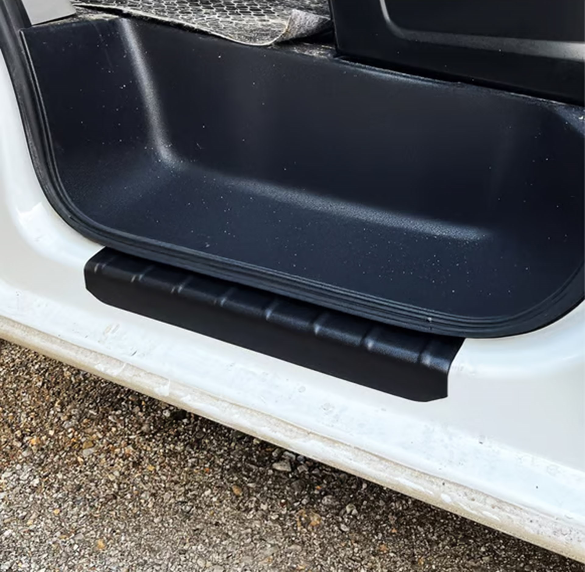 FORD CUSTOM 2024- ABS İÇ KAPI EŞİĞİ