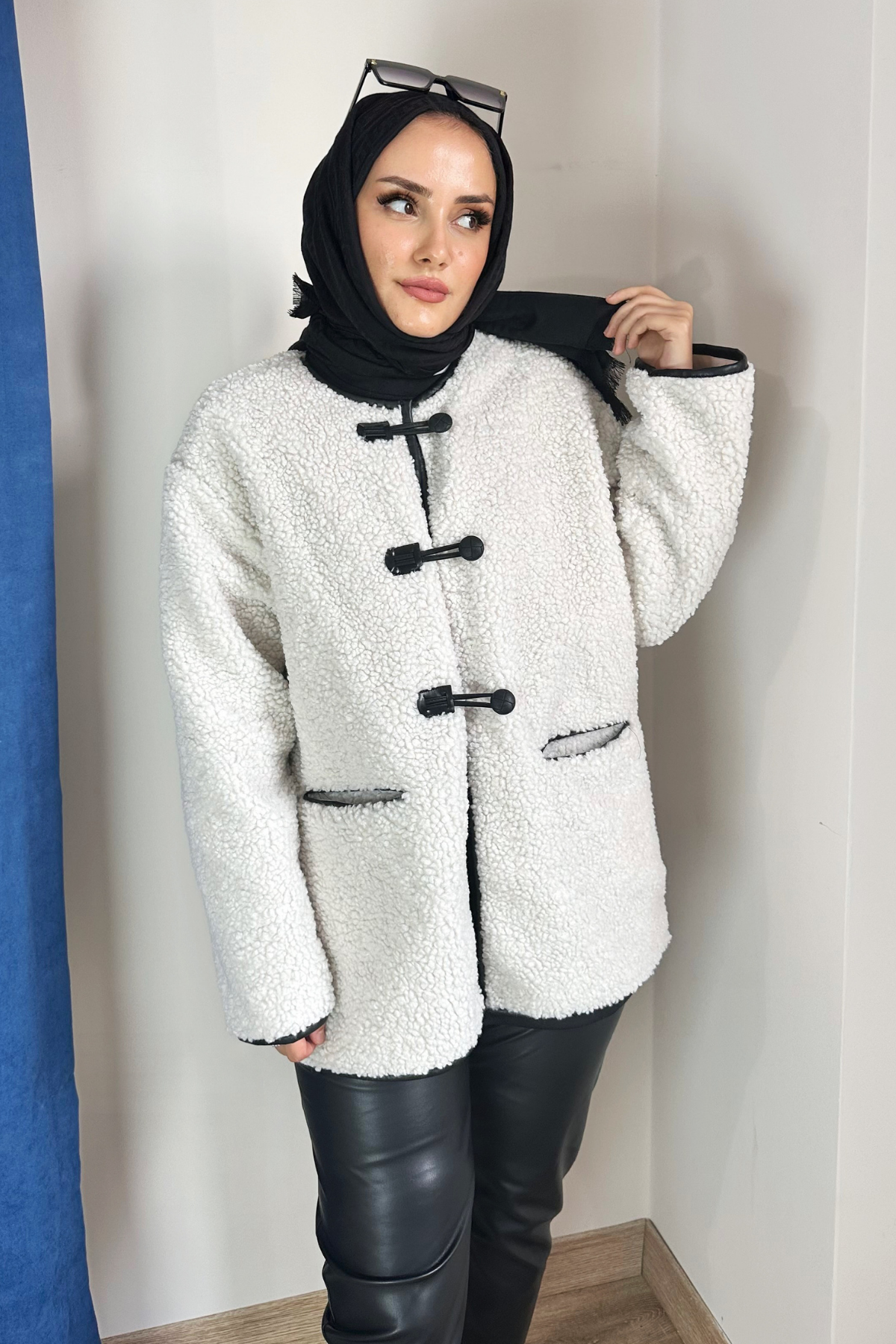 Mngo Aplikli Kürklü Ceket EKRU