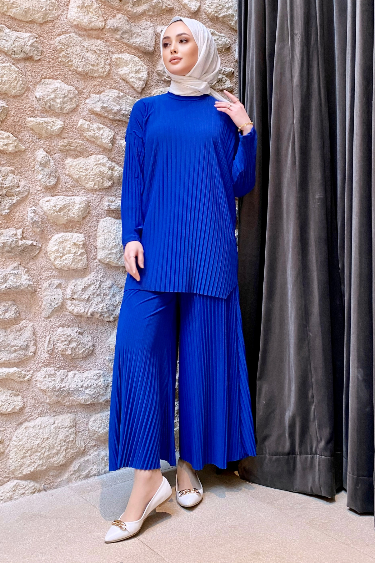 Sandy Piliseli Takım SAKS