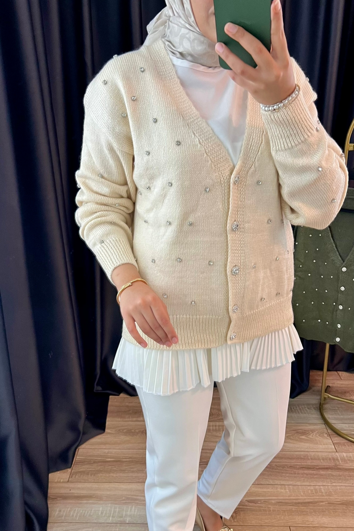 Boncuklu Hırka KREM