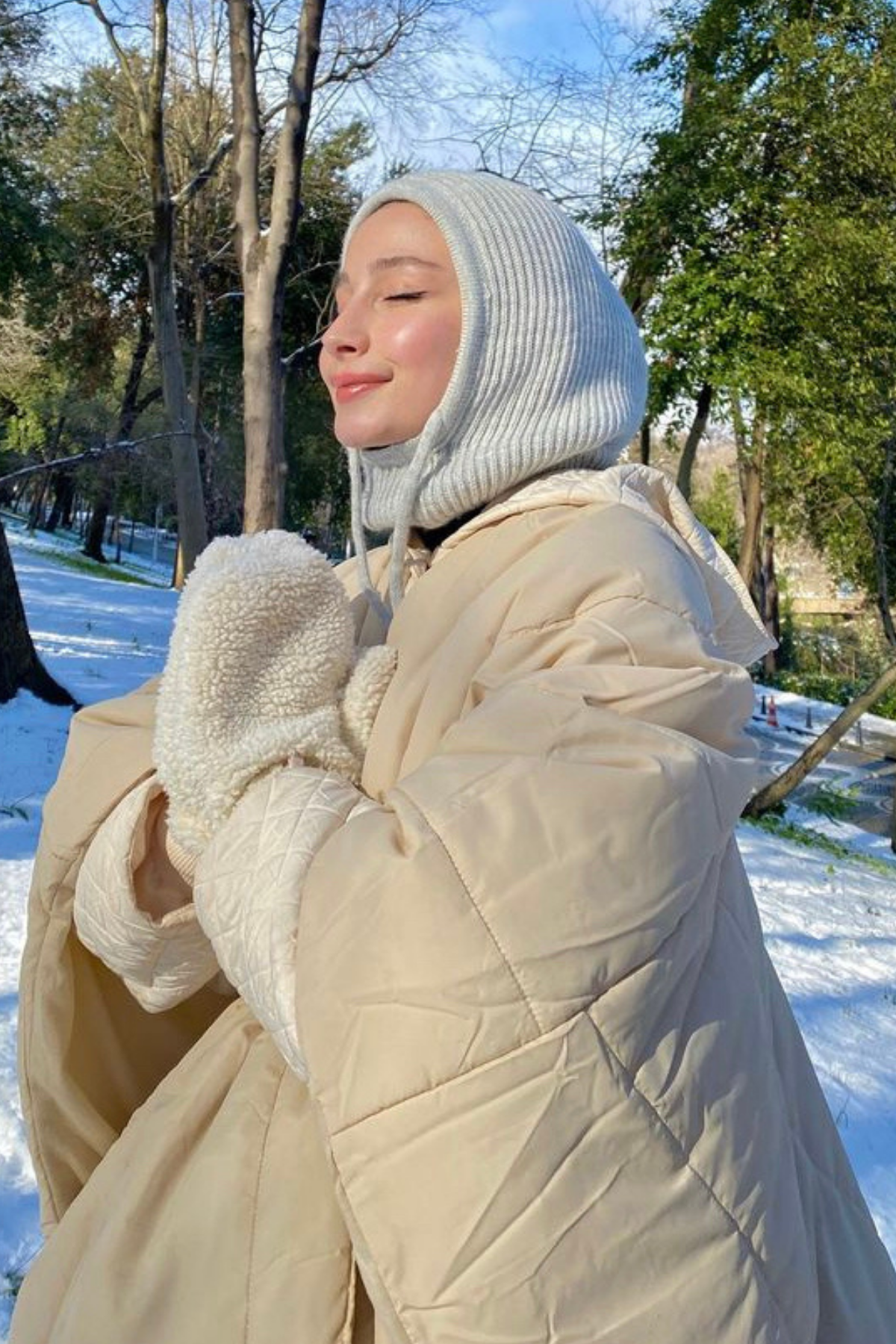 Bağcıklı Kapüşonlu Bere GRİ