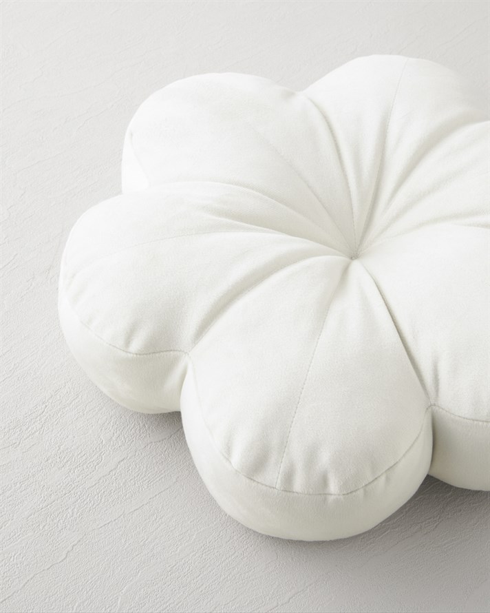 Artistic Bloom Dekoratif Kırlent 40 cm Ekru