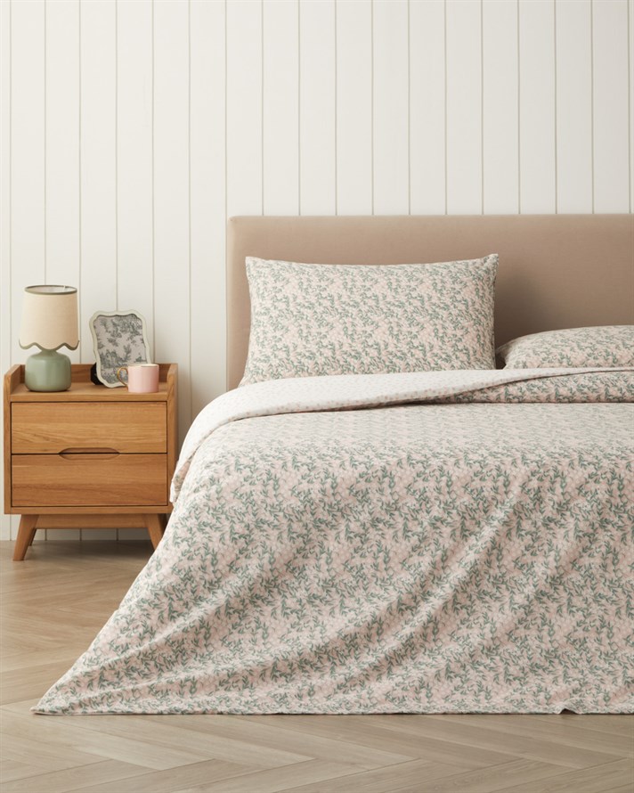 Chirping Bloom Kolay Ütülenir Tek Kişilik Nevresim Seti 160x220 cm Pembe - Yeşil