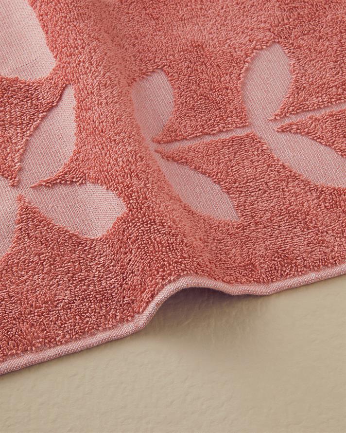 Mix Flowers Pamuklu Jakarlı Banyo Havlusu 70x140 cm Pembe