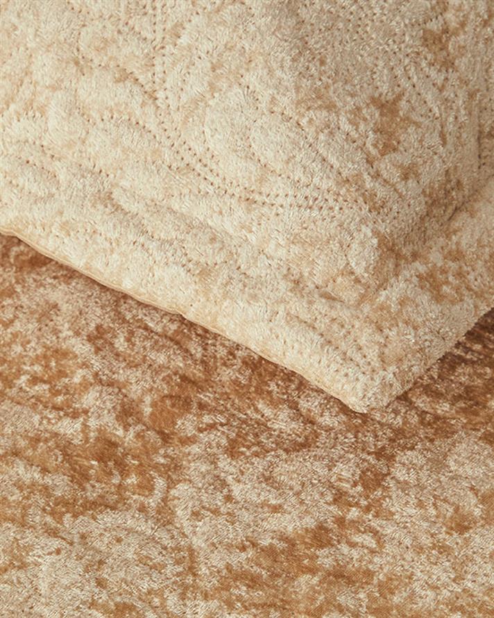 Royal Charm Kadife Çift Kişilik Yatak Örtüsü Takımı Gold