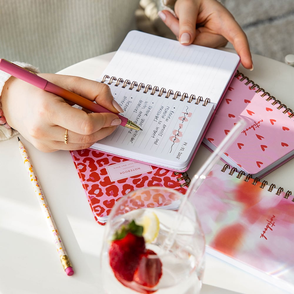 Kalem ve Kâğıdın Dünyası: Defter Çeşitleri Nelerdir?