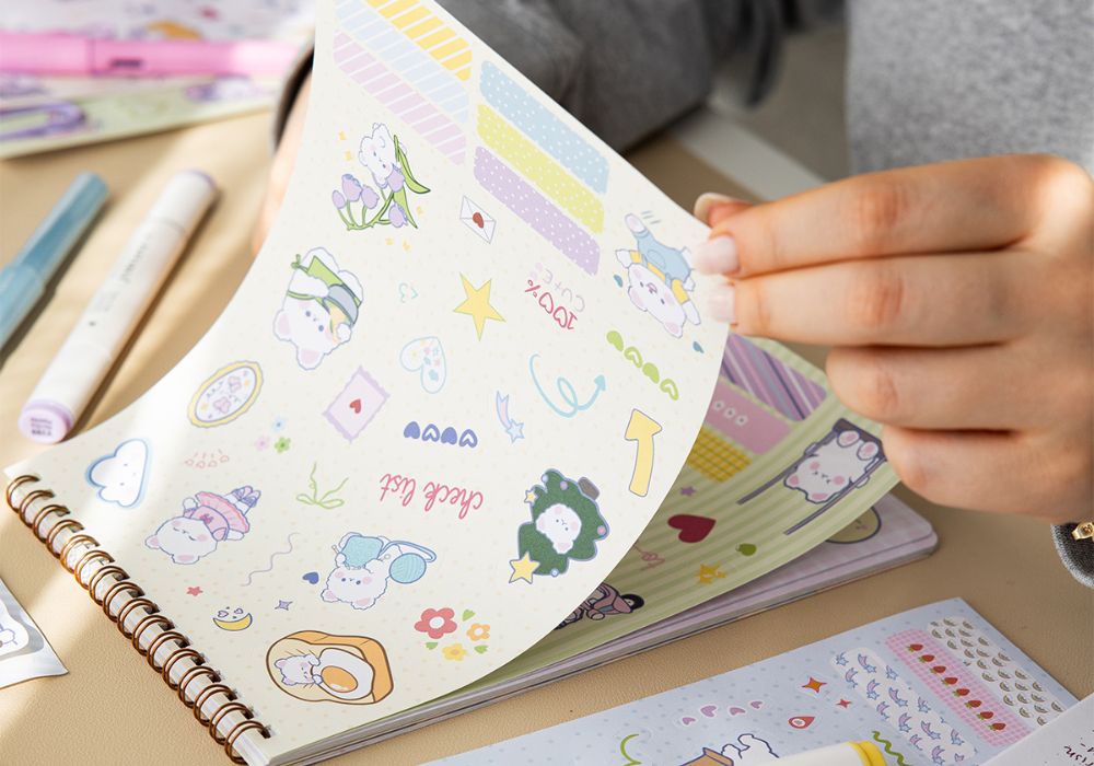 Sticker Defteri Nedir? Renkli Dünyanızı Düzenleyin