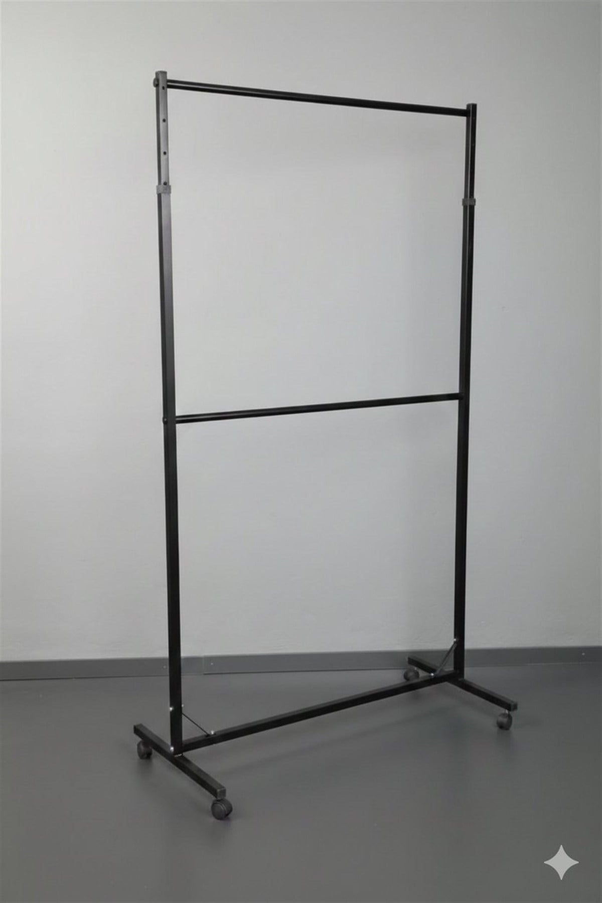 Çift Katlı Boyalı Askılık Standı
