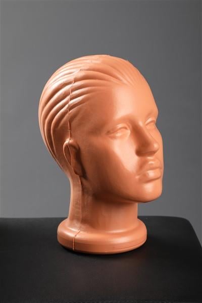 Kafa Kısa Bayan Manken