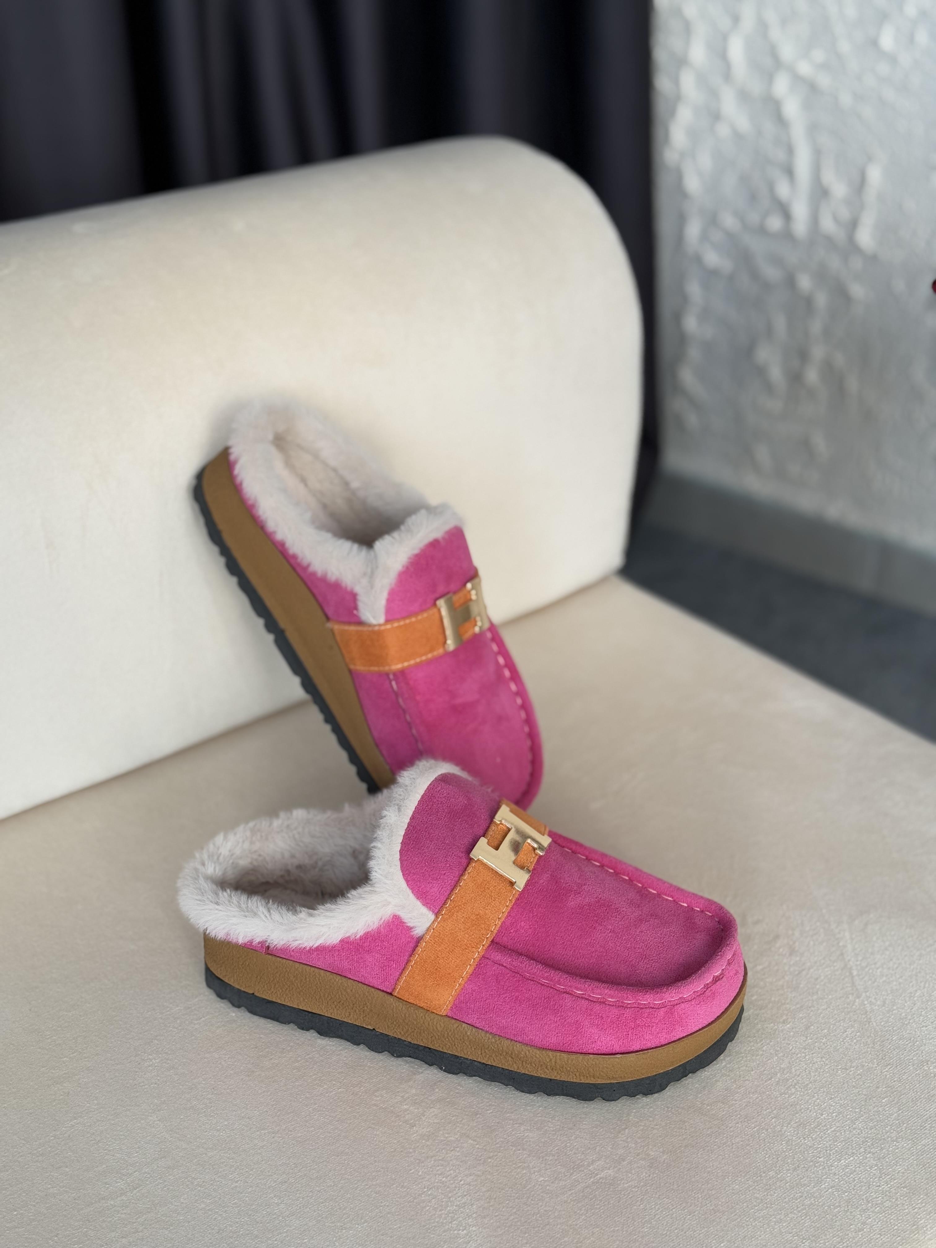 HRMS Model Pembe Kürklü Terlik Pembe