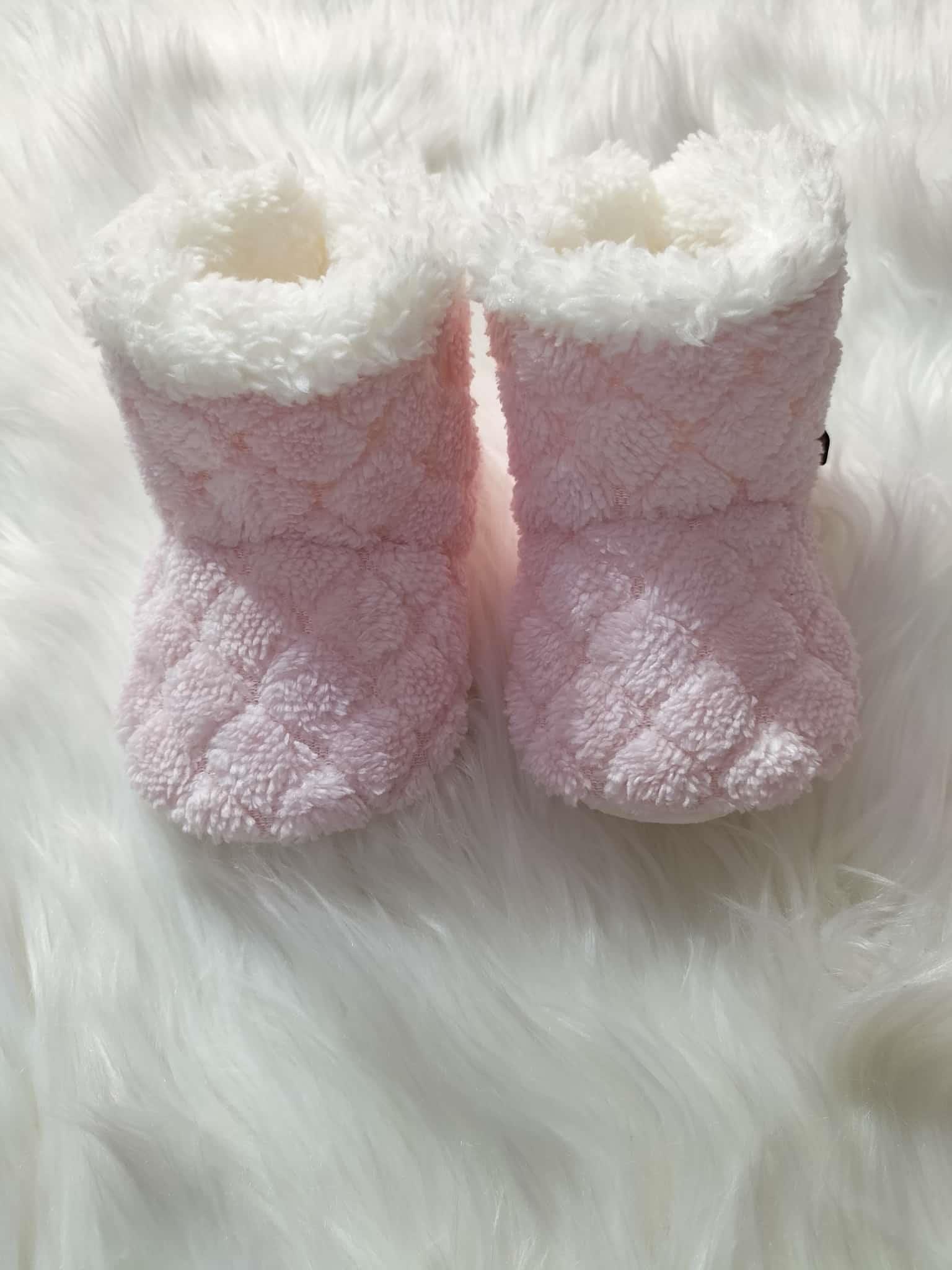  BEBEK STORY BABY PELUŞ KAPİTONELİ EV PANDUFU