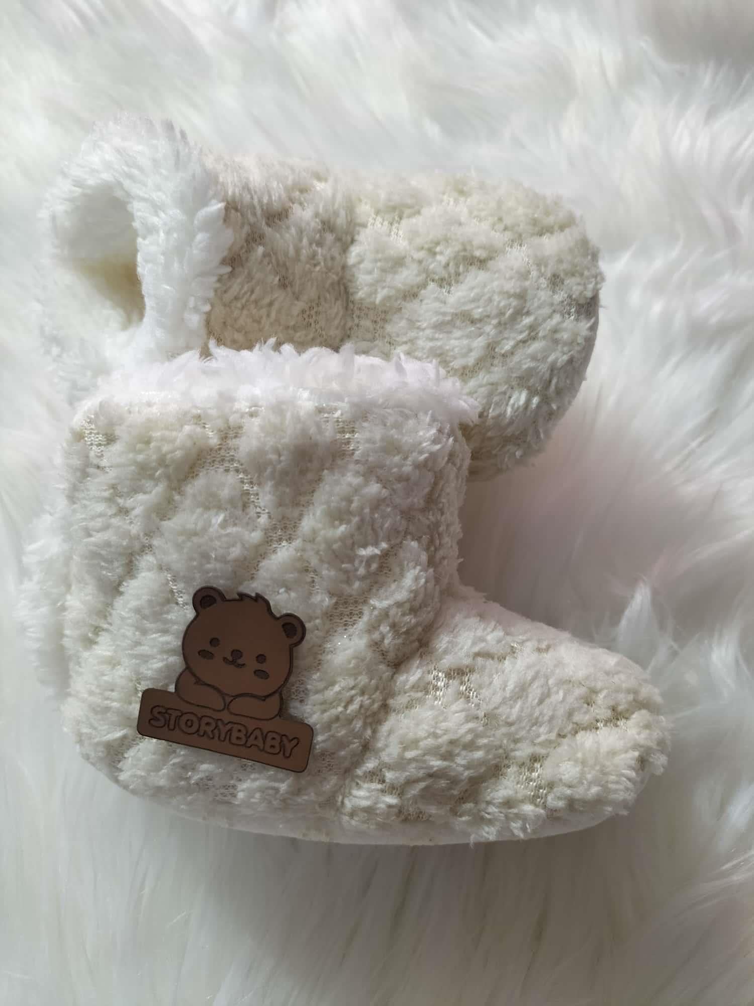  BEBEK STORY BABY PELUŞ KAPİTONELİ EV PANDUFU
