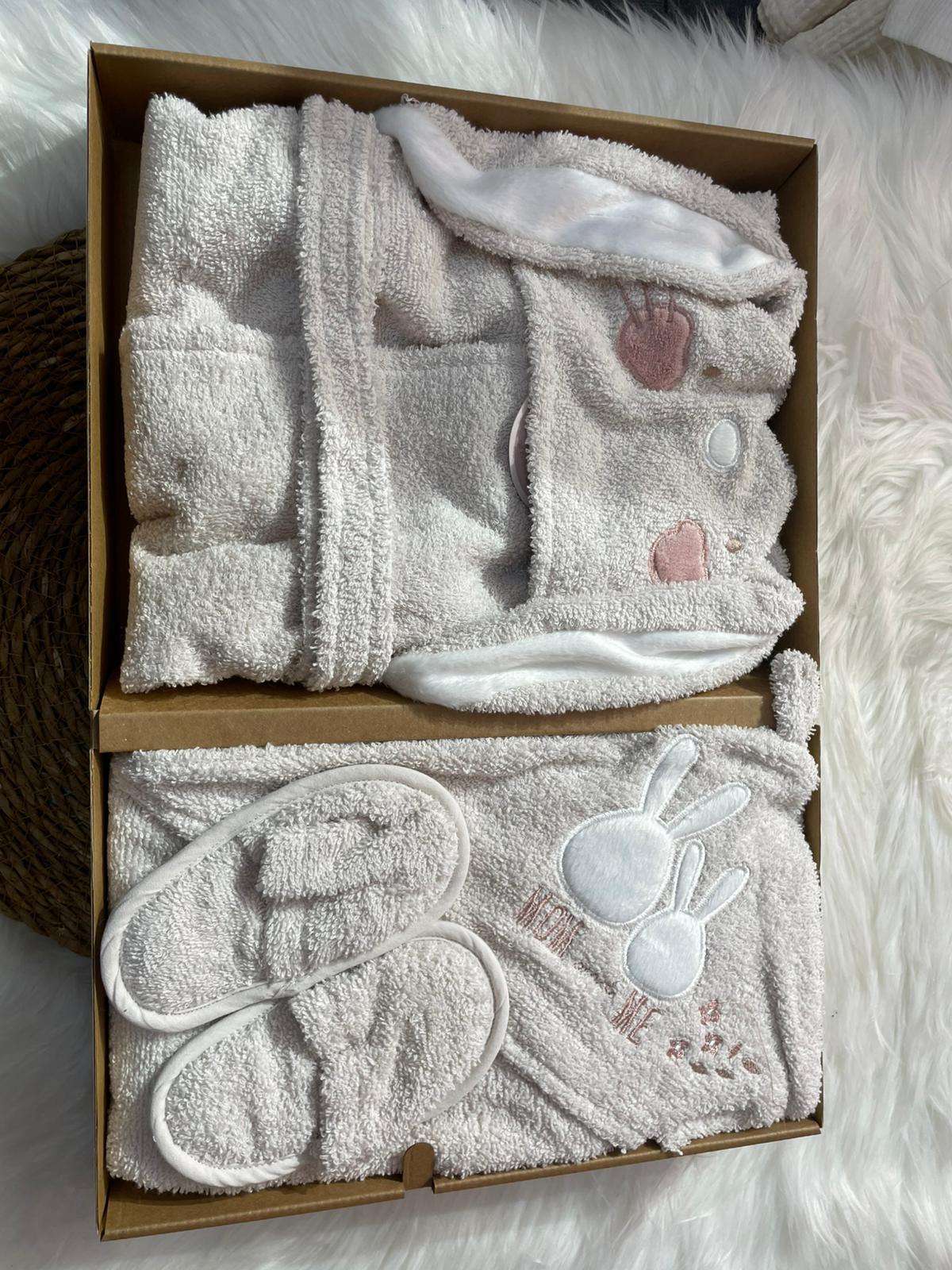 BEBEK BEJ HAVLU 3'LÜ BORNOZ TAKIMI