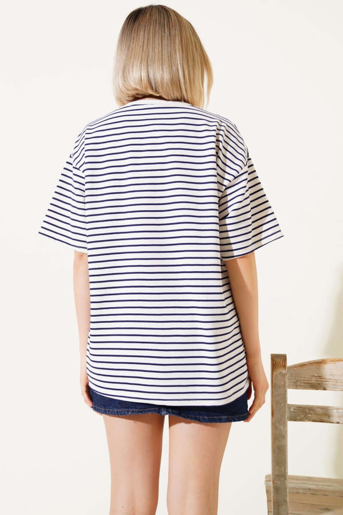 Ayıcık Nakışlı Çizgili Oversize Tshirt