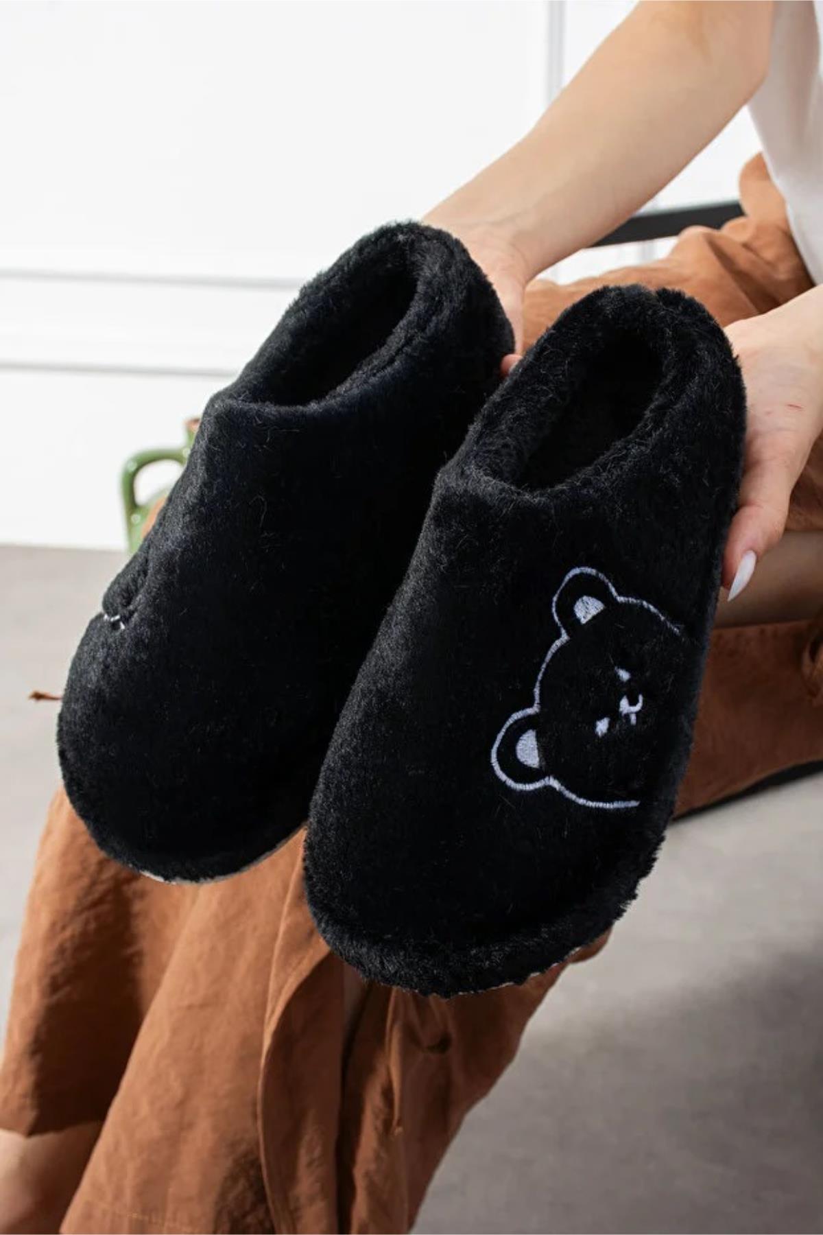 Ayıcık Nakışlı Peluş Ev Terliği