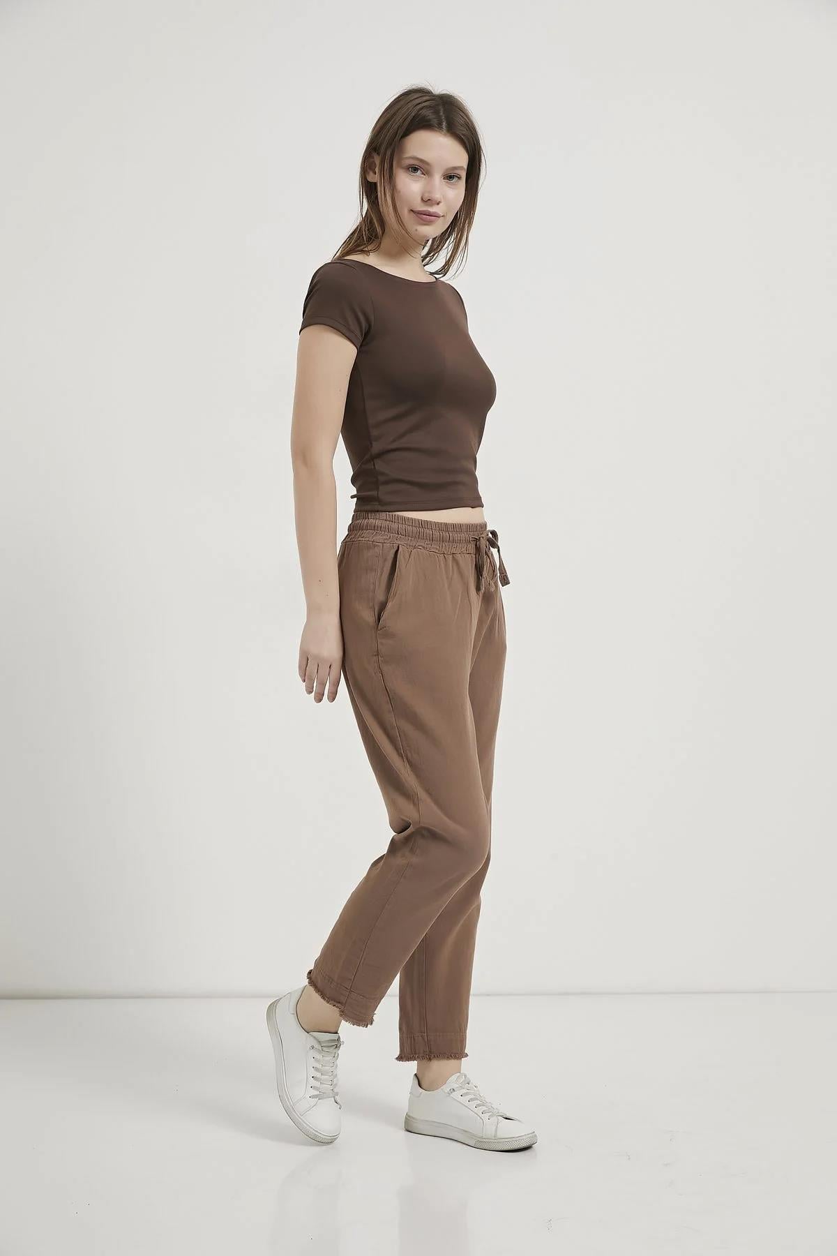 Beli Lastikli Paça Püsküllü Pantolon