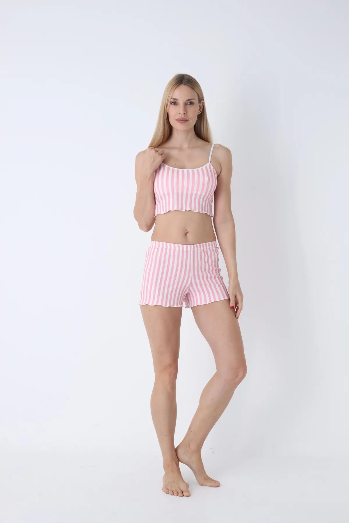 Çizgili Şortlu Pijama Takımı
