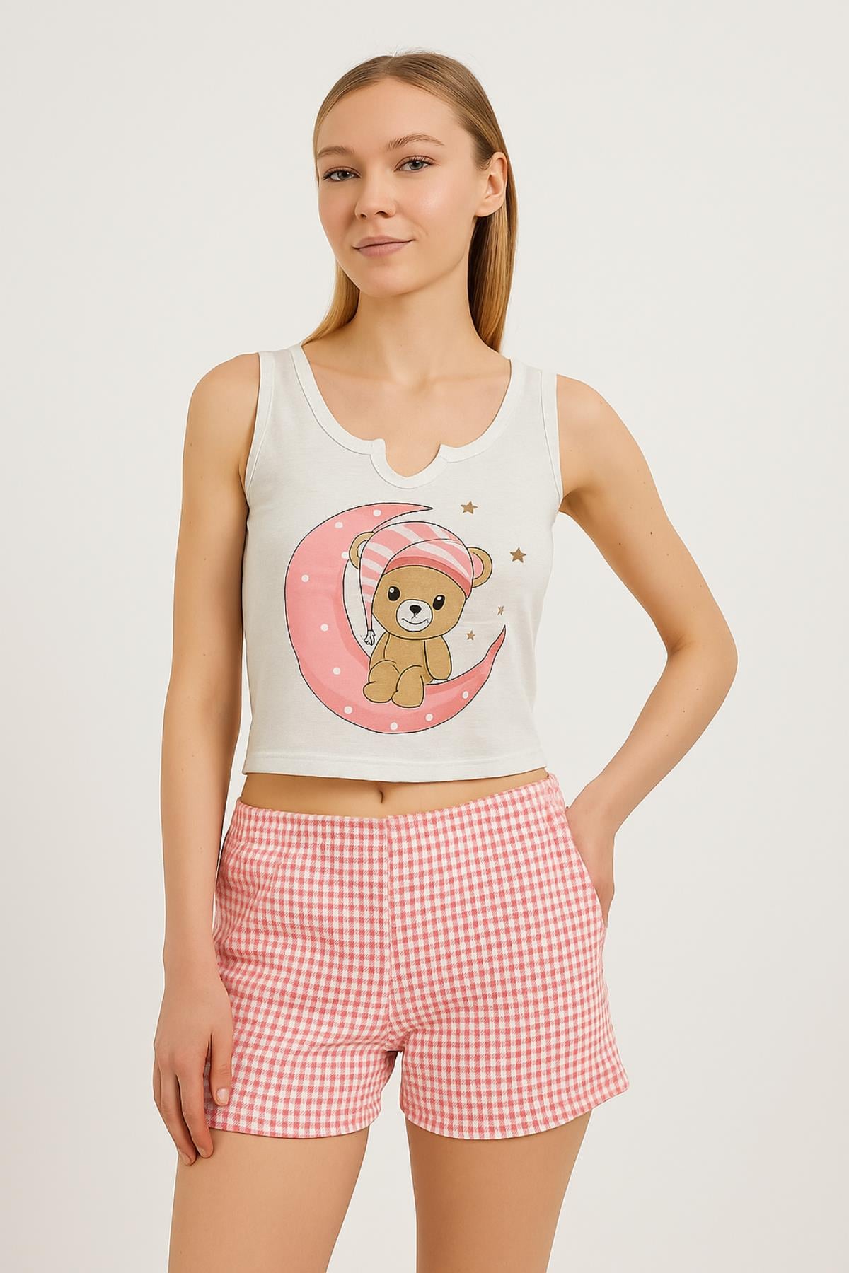 Desenli V Yaka Şortlu Pijama Takımı
