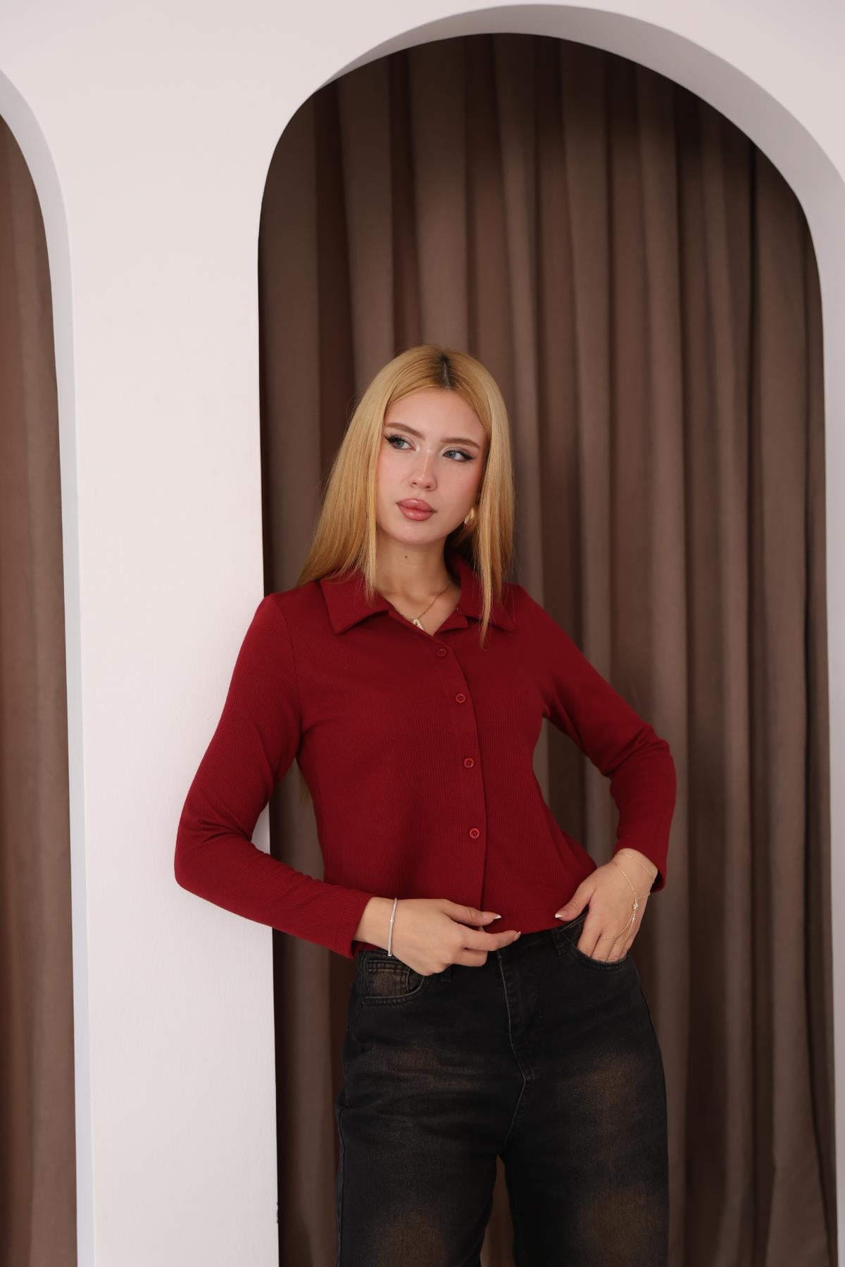 Düğmeli Polo Yaka Bluz