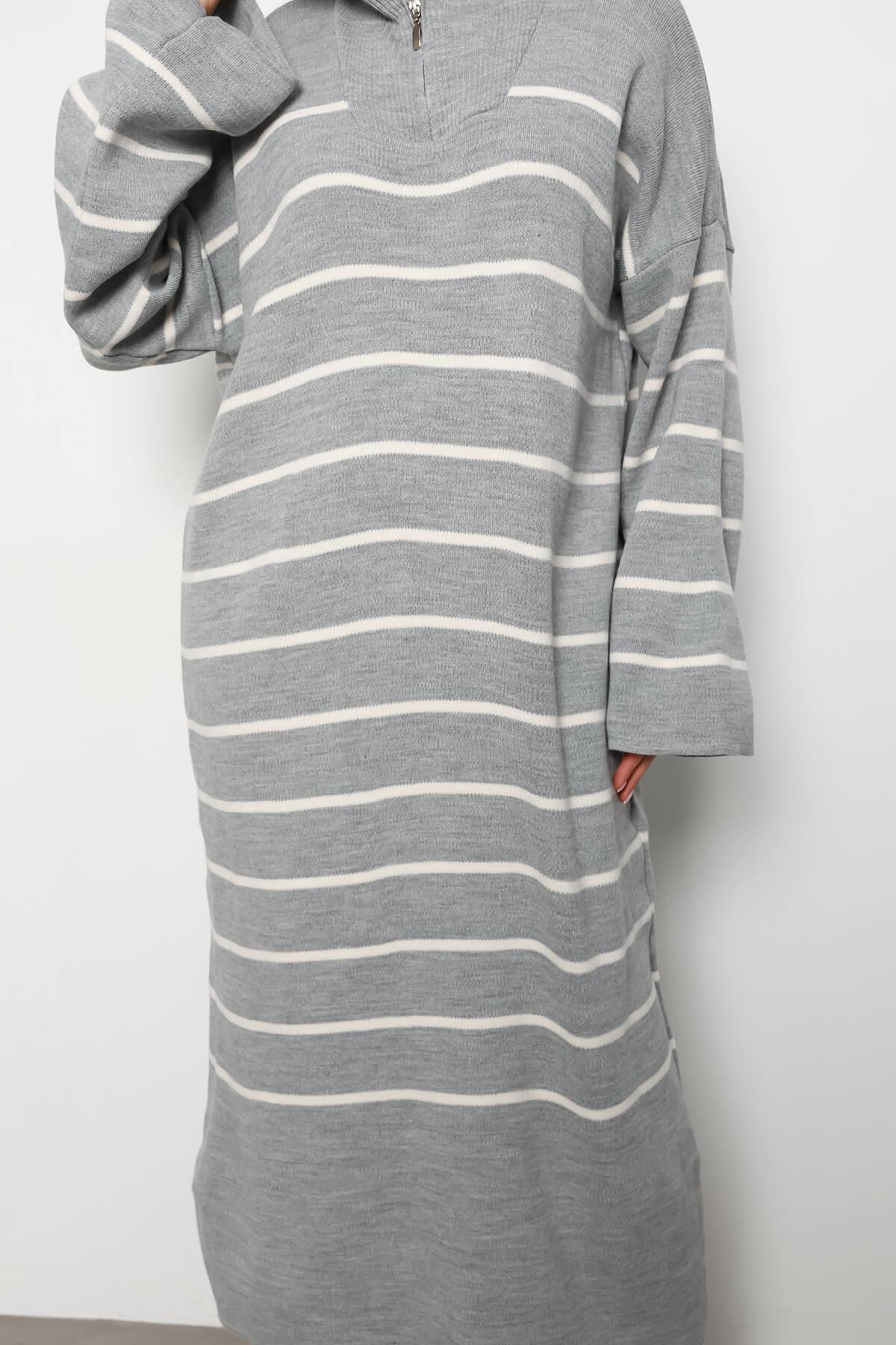 Fermuarlı Yaka İnce Çizgili Triko Elbise