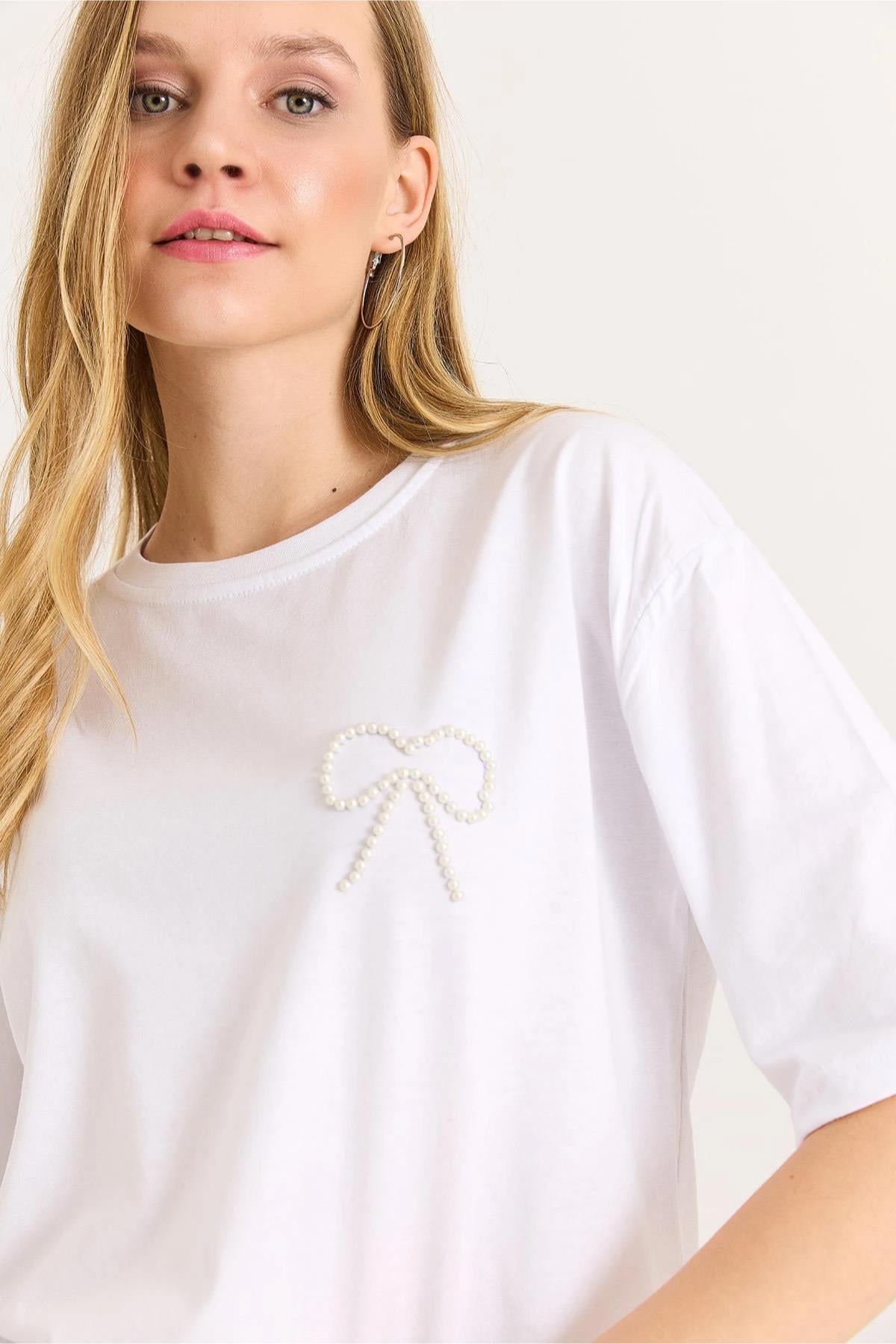 Fiyonk İşlemeli Oversize Kadın Tshirt