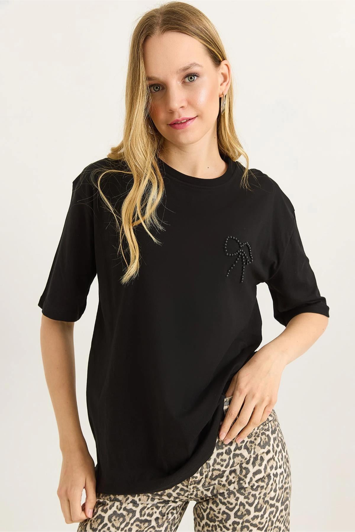 Fiyonk İşlemeli Oversize Kadın Tshirt