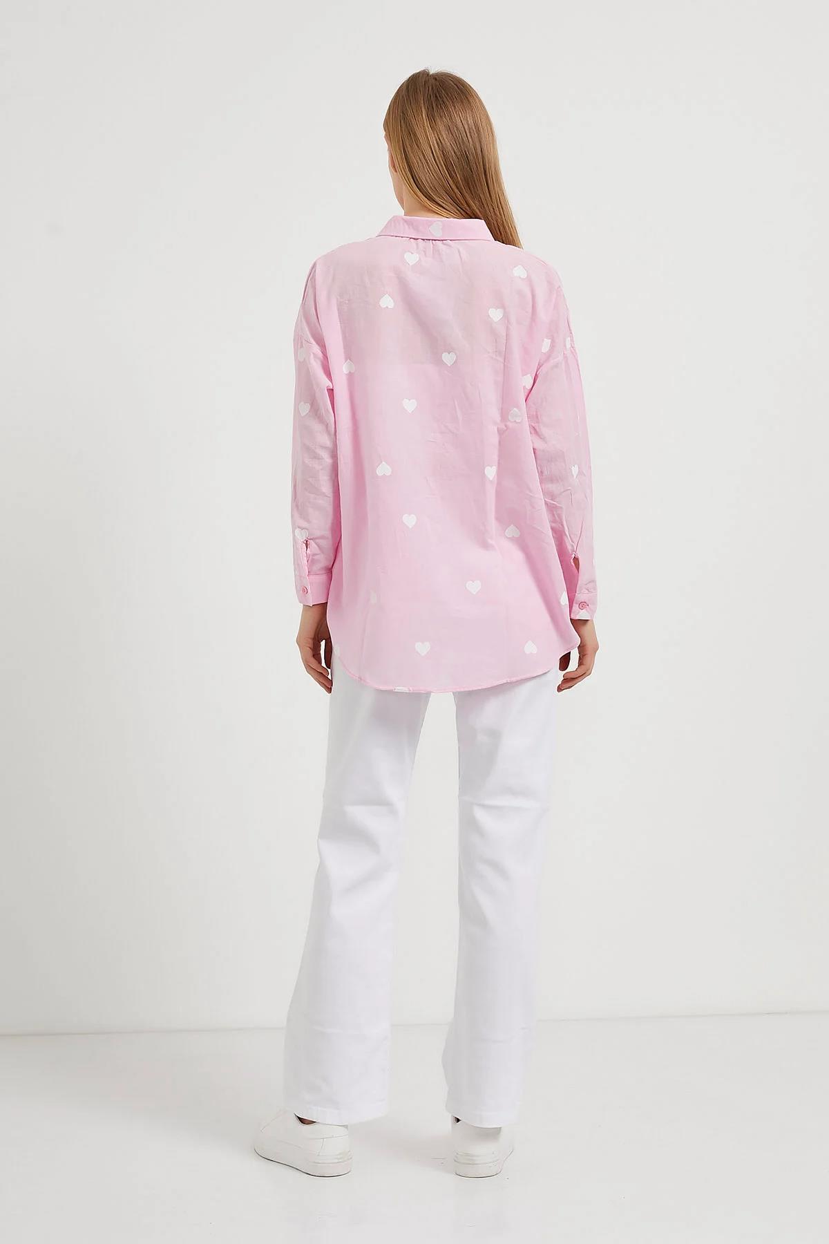 Kalp Baskılı Gömlek