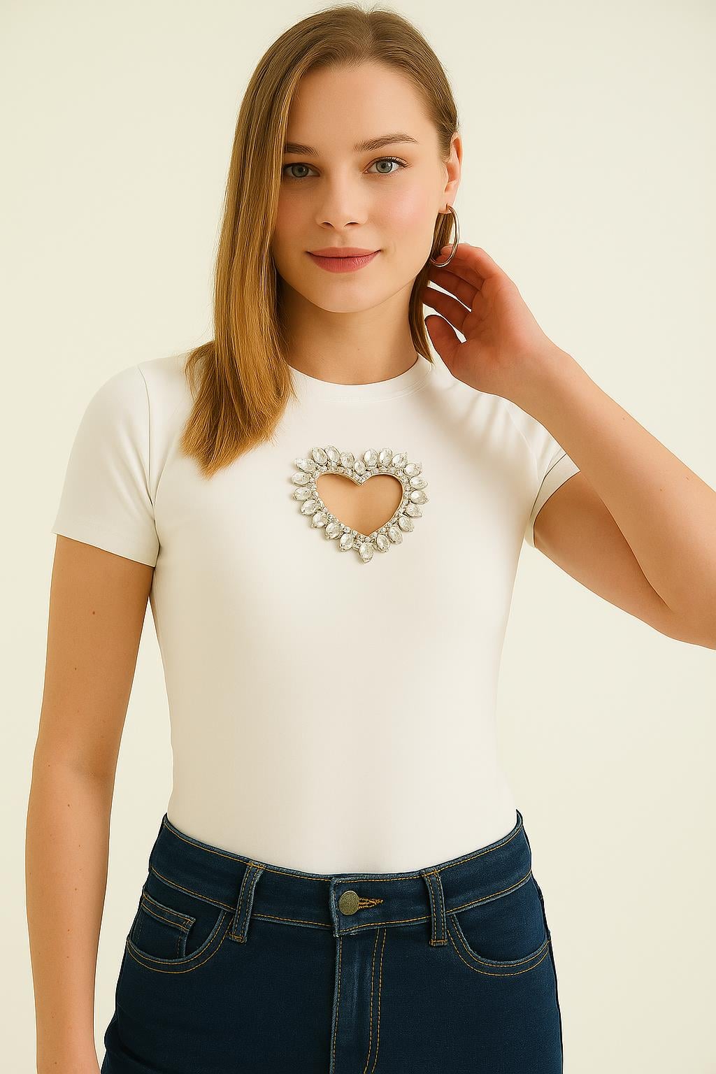 Kalp Dekolteli Taşlı Modal Crop Bluz