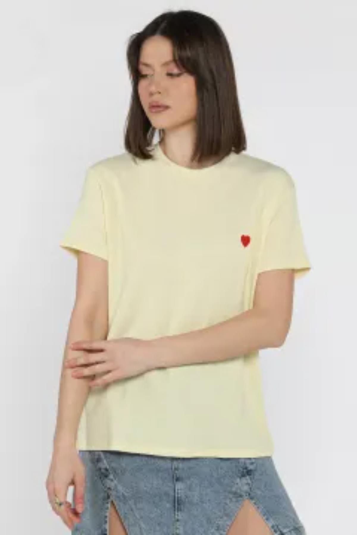 Kalp Nakışlı Modal Tshirt