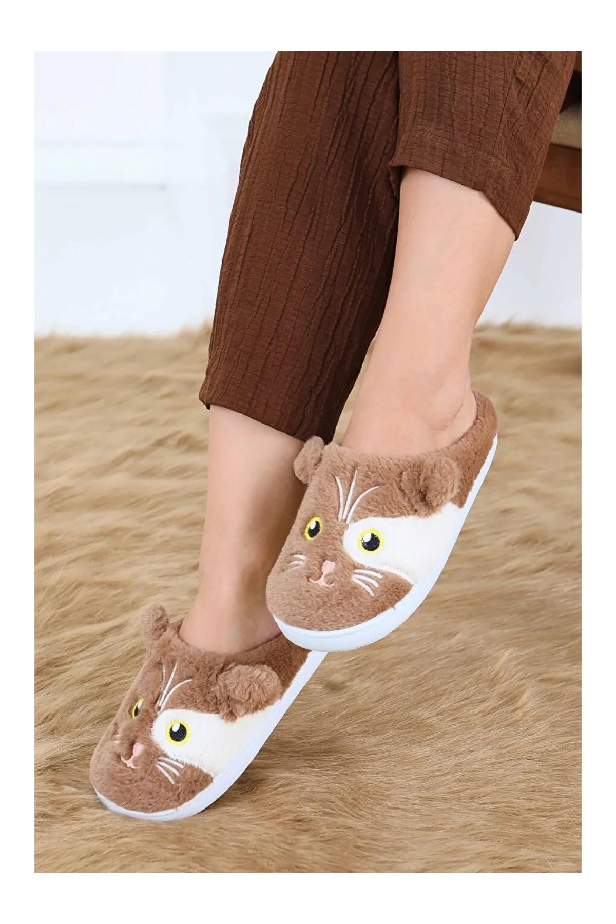 Kedi İşleme Detaylı Kadın Ev Terliği