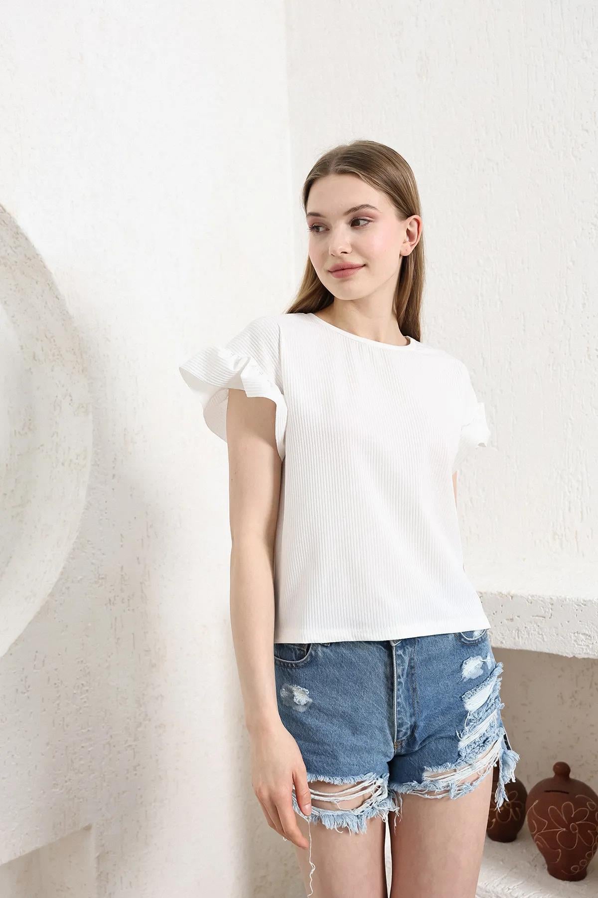 Kolu Fırfırlı Bisiklet Yaka Tshirt