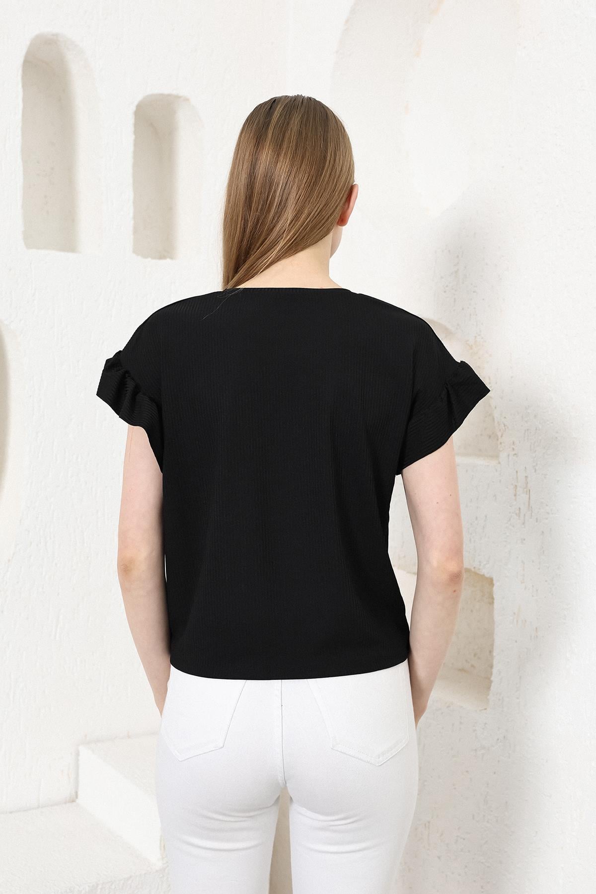Kolu Fırfırlı Bisiklet Yaka Tshirt