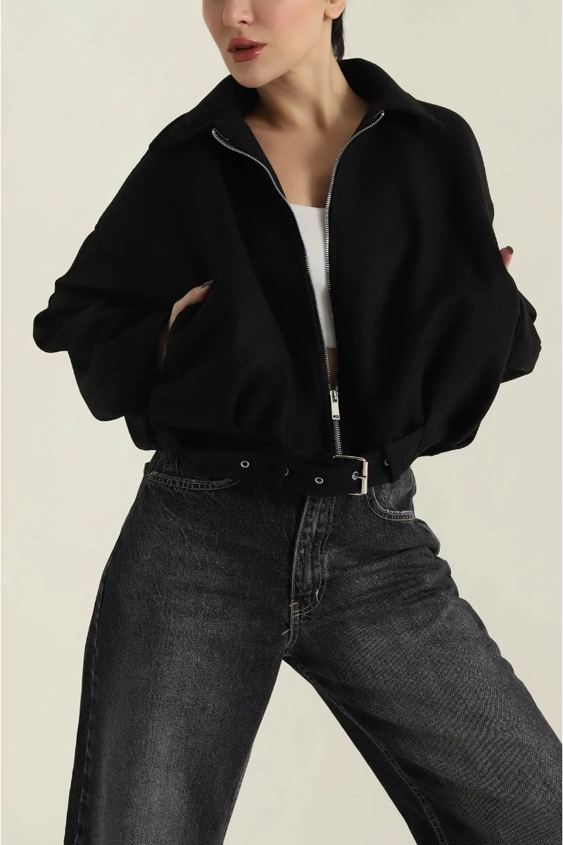 Önü Kemer Detaylı Kaşe Mont