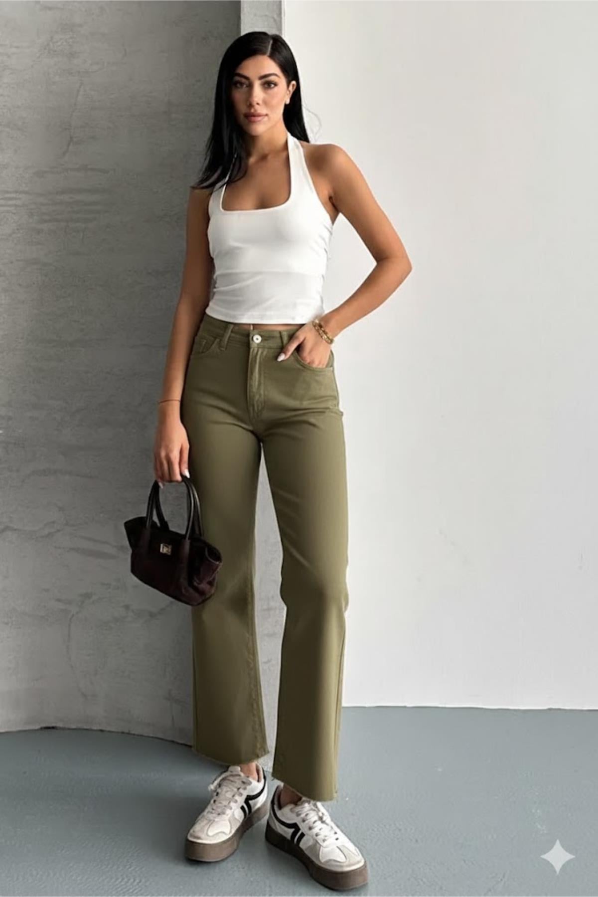 Paça Kesik Likralı Mom Jeans Pantolon
