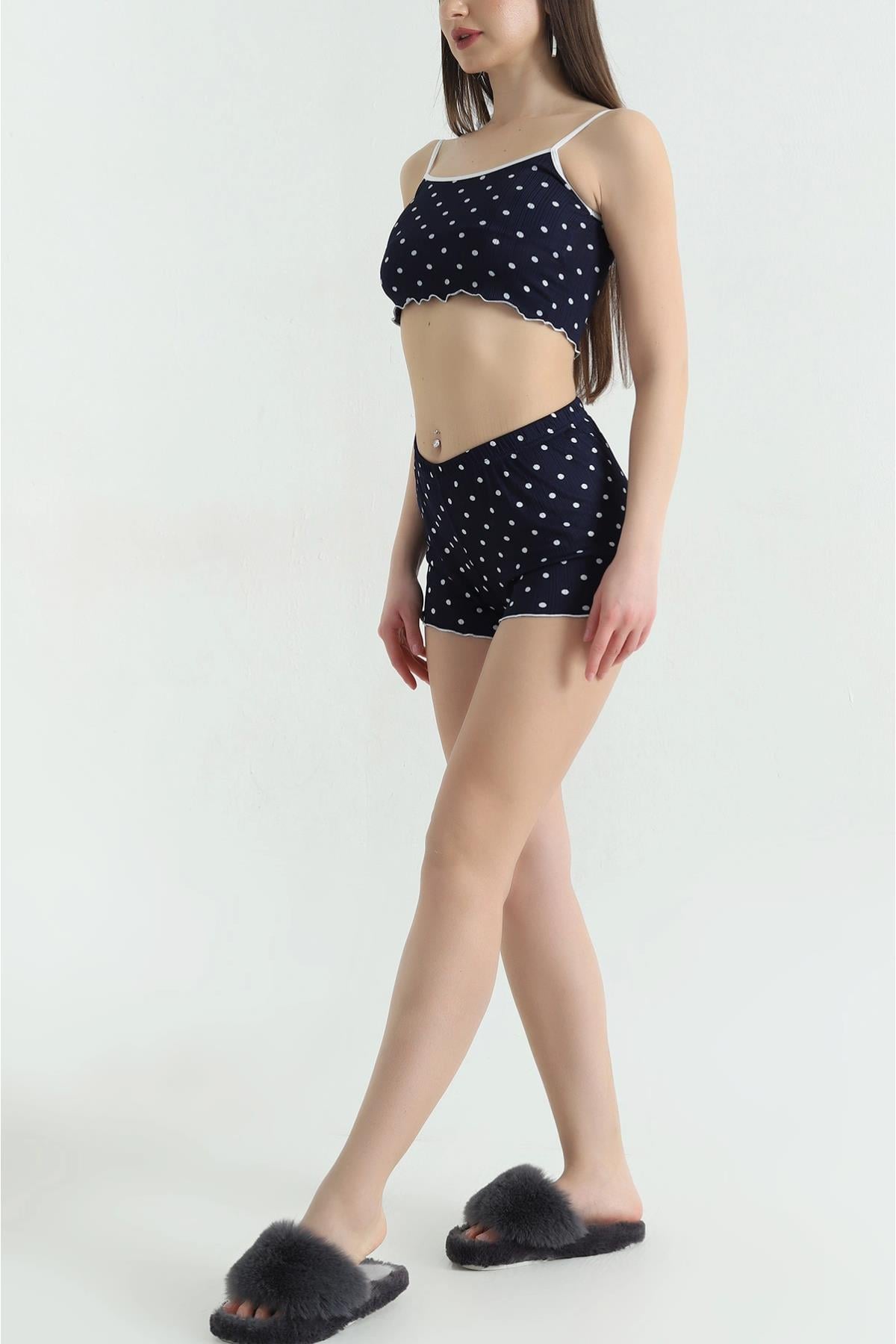 Puantiyeli Şortlu Pijama Takımı